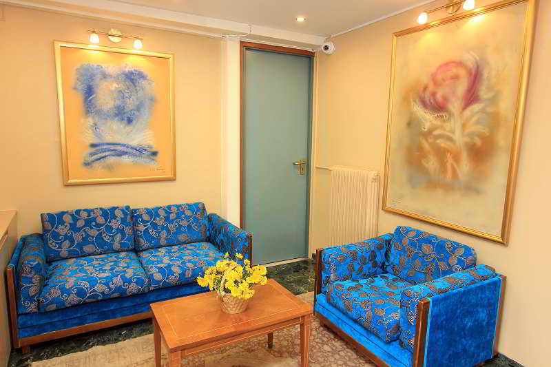 هتل Triton Piraeus