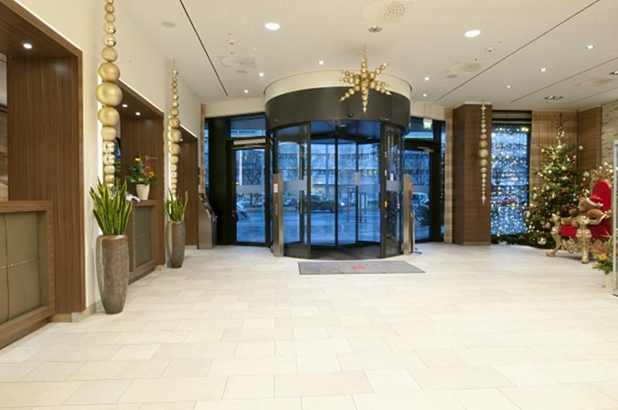 هتل H2 Hotel Berlin Alexanderplatz برلین