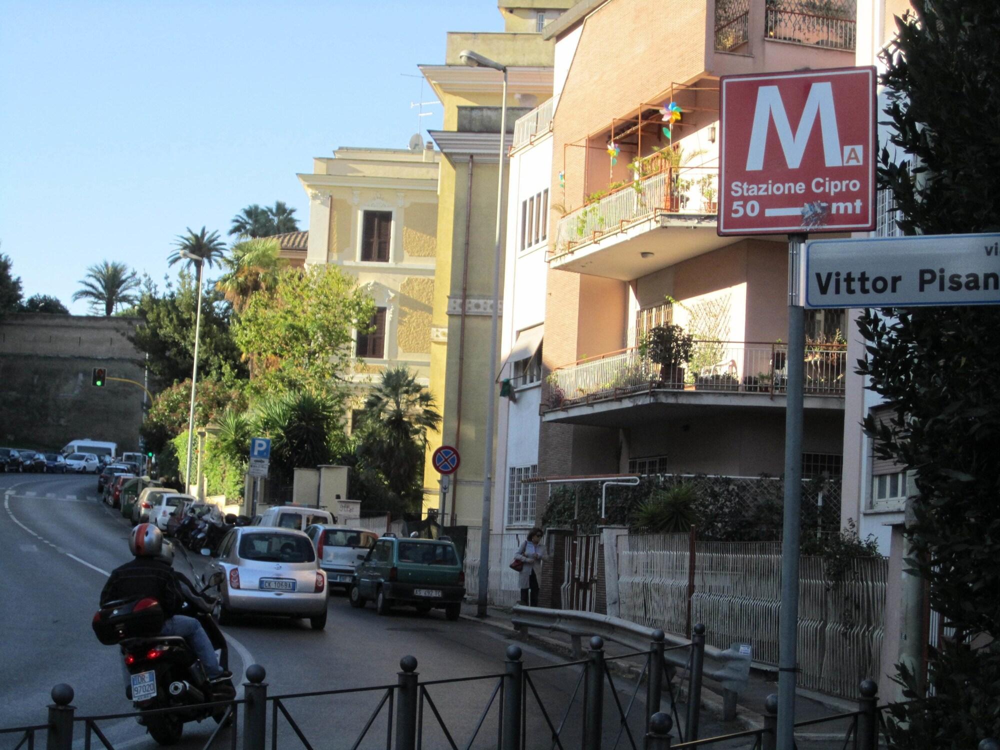 هتل Le Cupole رم