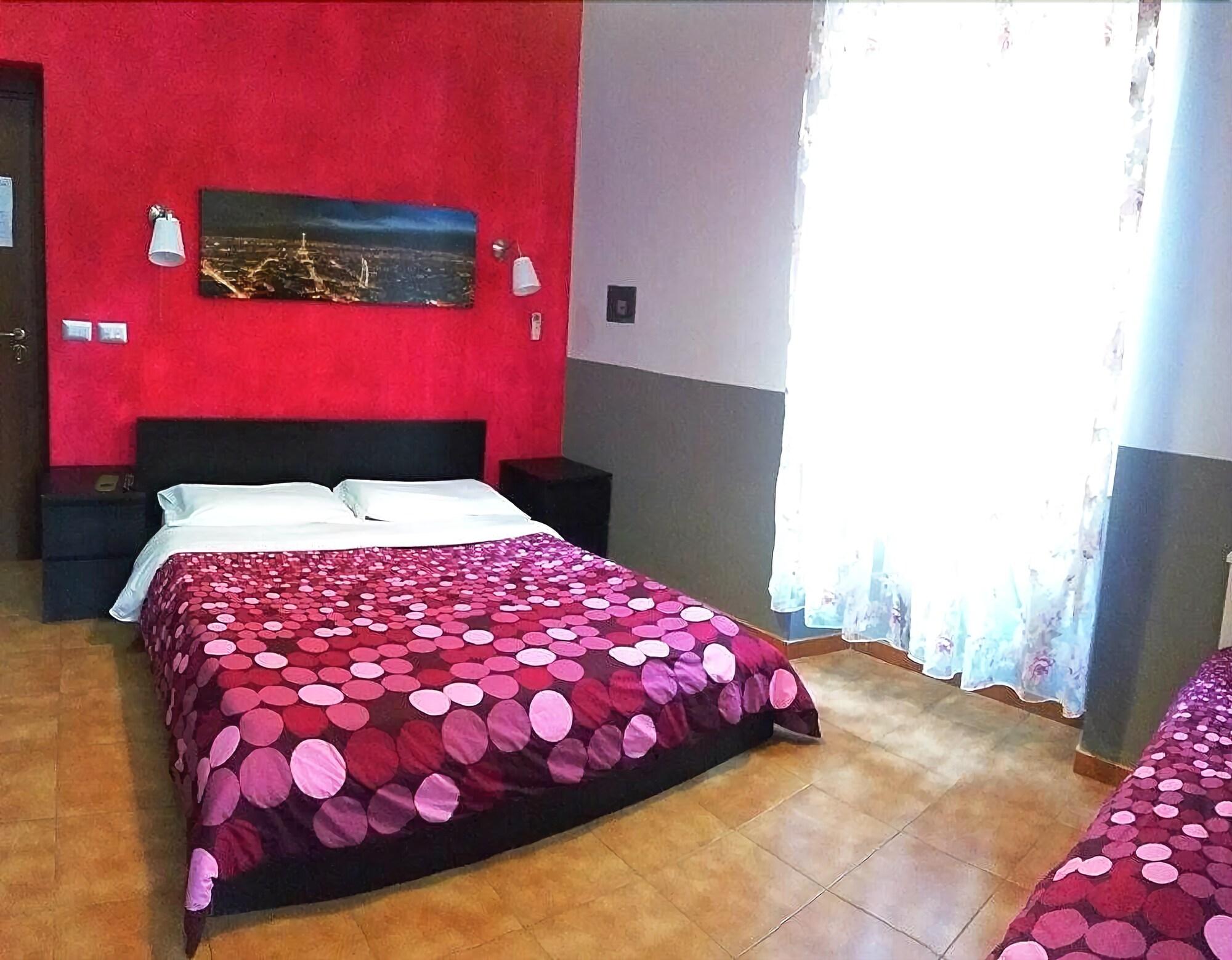 هتل Aladino Inn رم