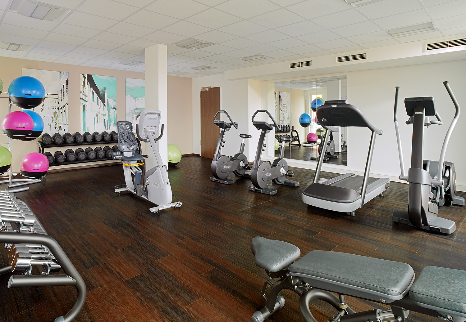 هتل Courtyard Cologne کلن