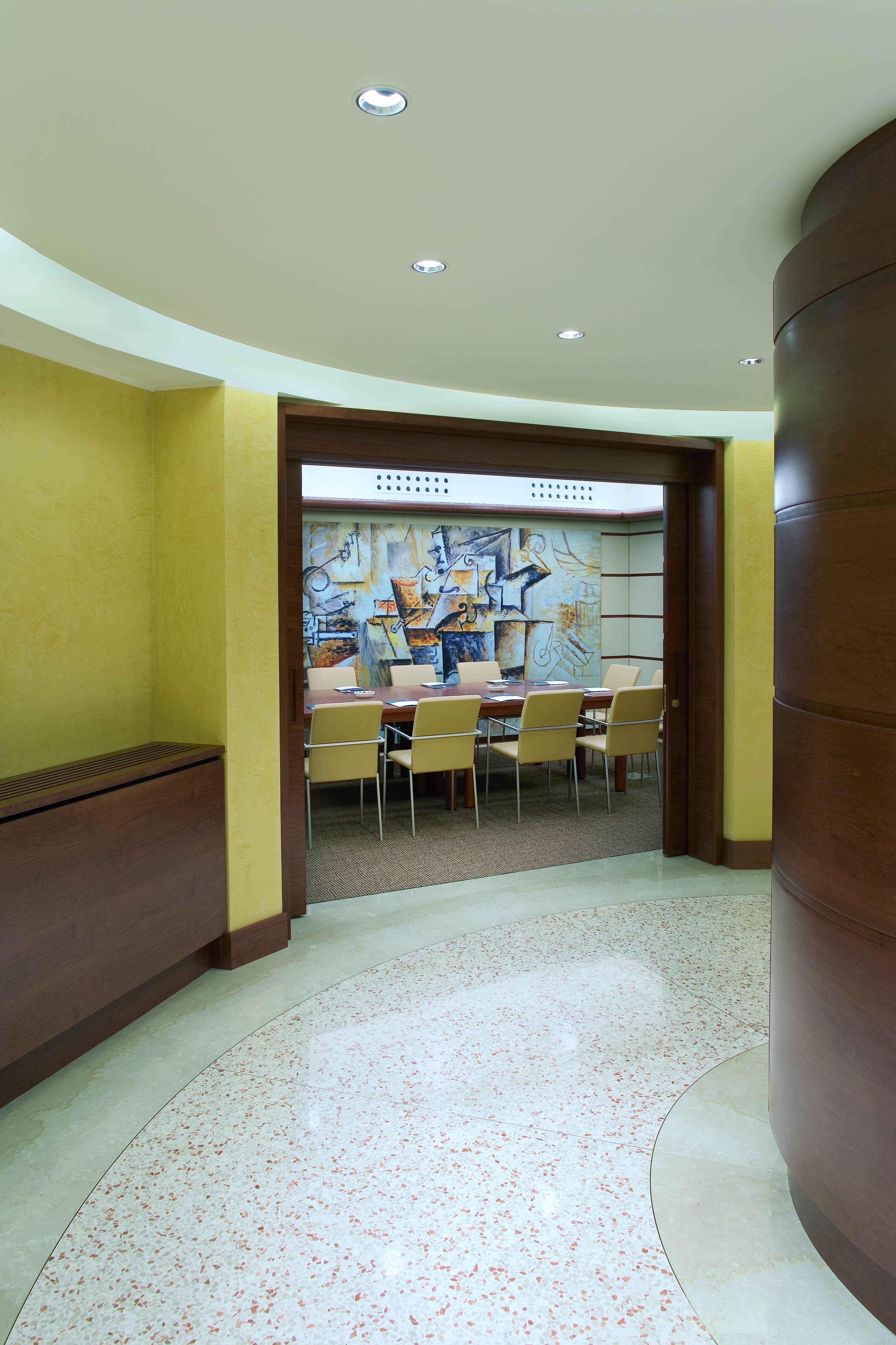 هتل UNAHOTELS Cusani Milano میلان