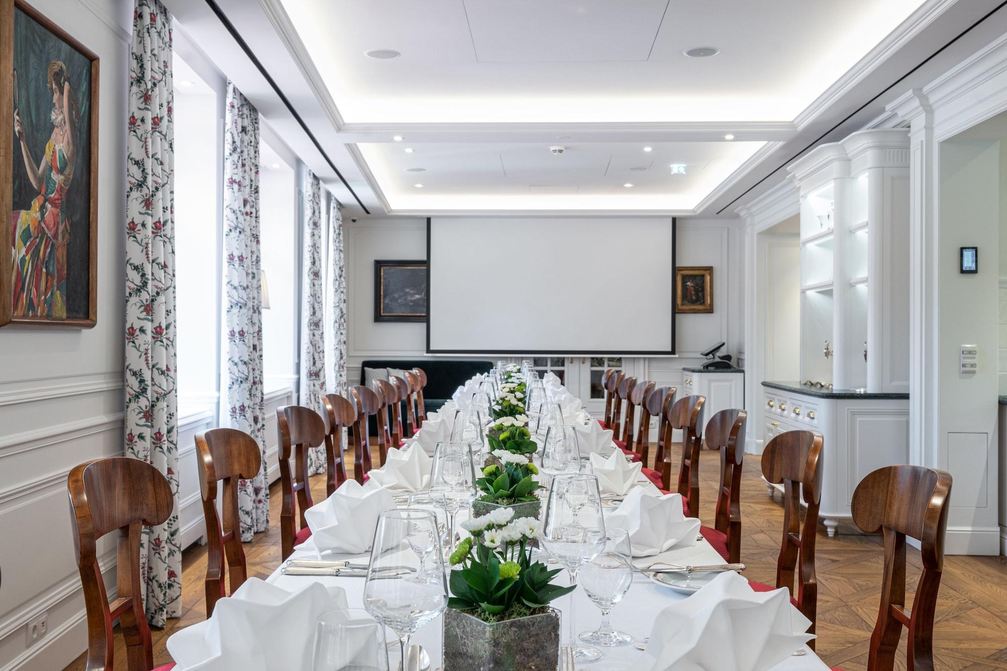 هتل Hotel Sacher Salzburg Salzburg