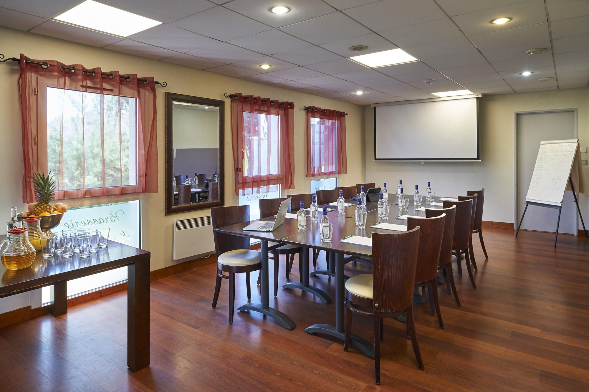 هتل B&B Hotel Bordeaux Le Haillan Le Bouscat