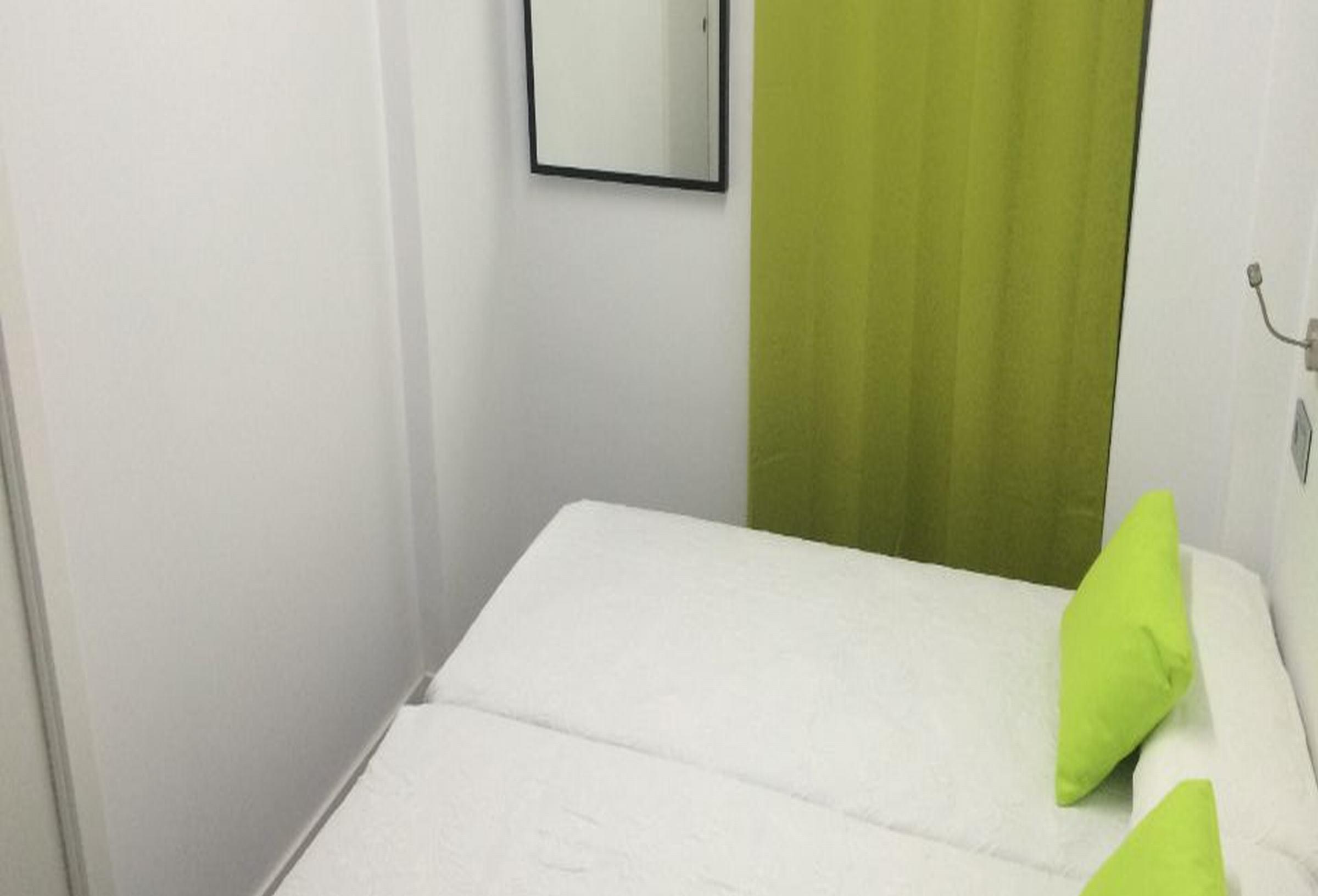 هتل Chameleon Hostel & Lounge Alicante