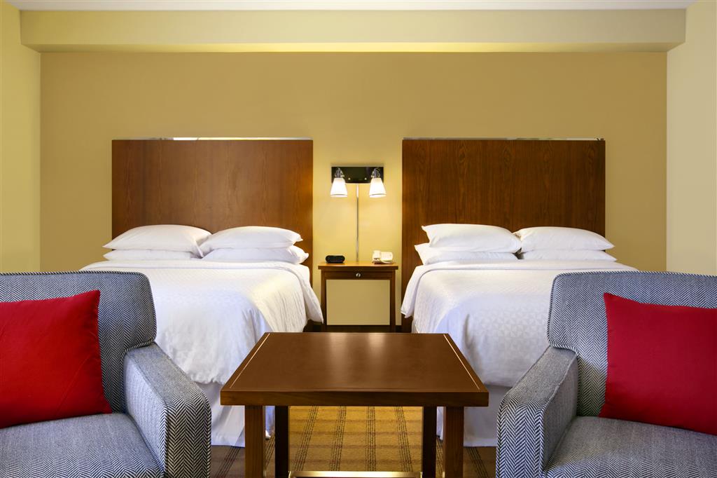 هتل Four Points by Sheraton Victoria Gateway ویکتوریا