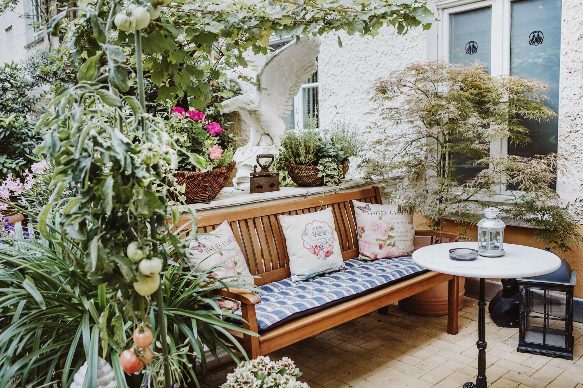 Alibaba https://cdn.alibaba.ir/ostorage/hotel/images/5E08047D/609C0C2EF98577D1BFE046919F7DA8BE.jpg