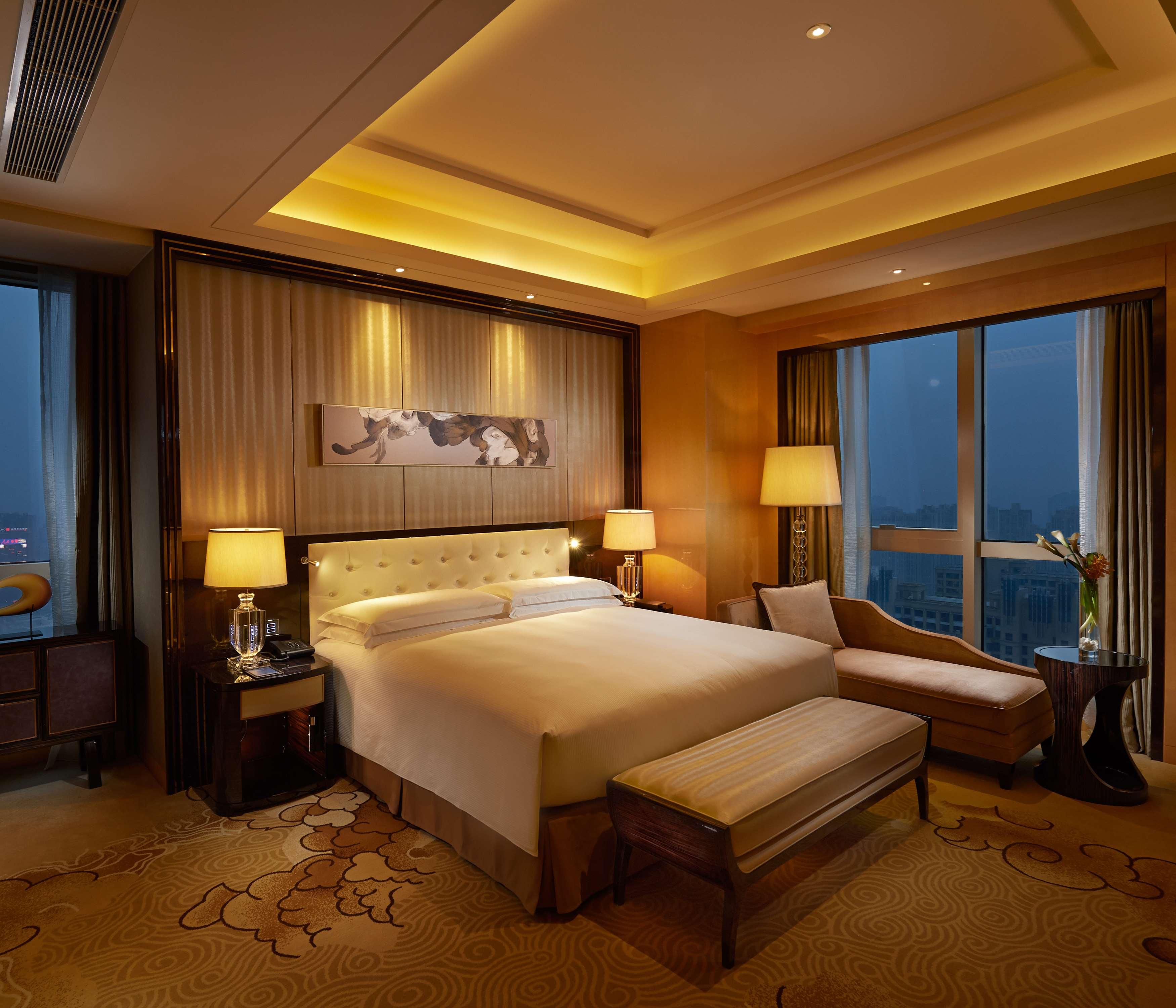هتل Hilton Zhengzhou Zhengzhou