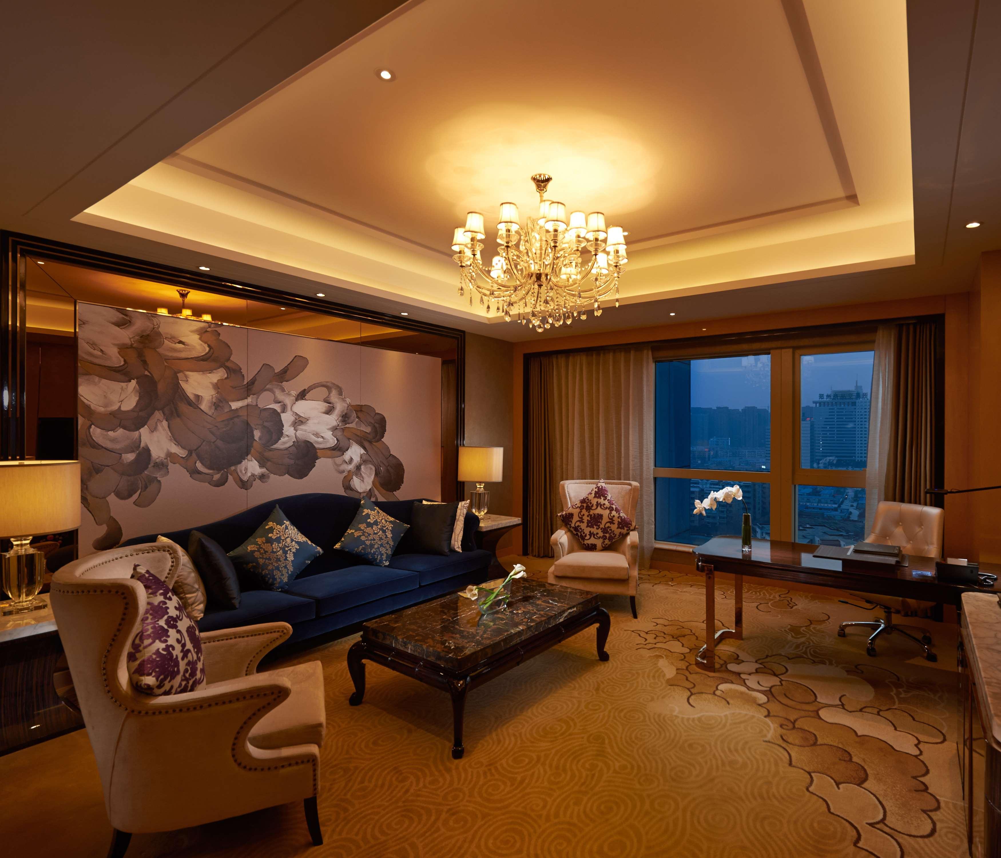 هتل Hilton Zhengzhou Zhengzhou