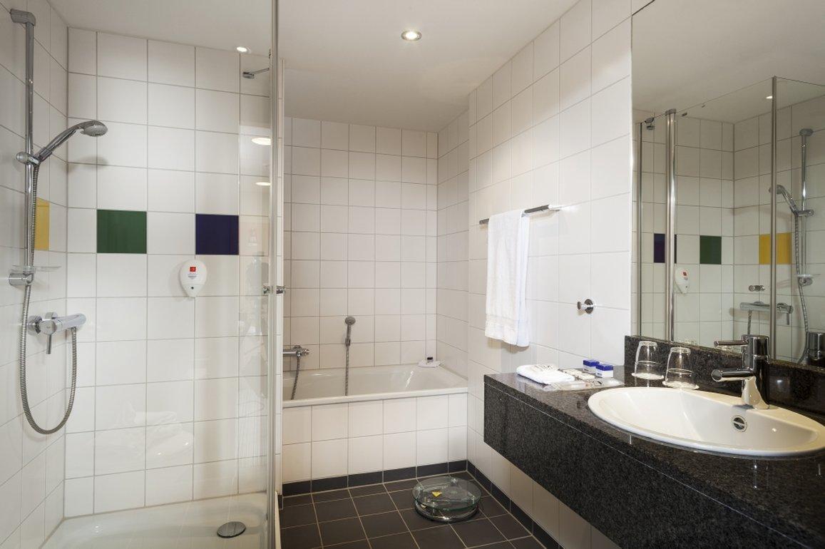 هتل Park Inn by Radisson Frankfurt Airport فرانکفورت