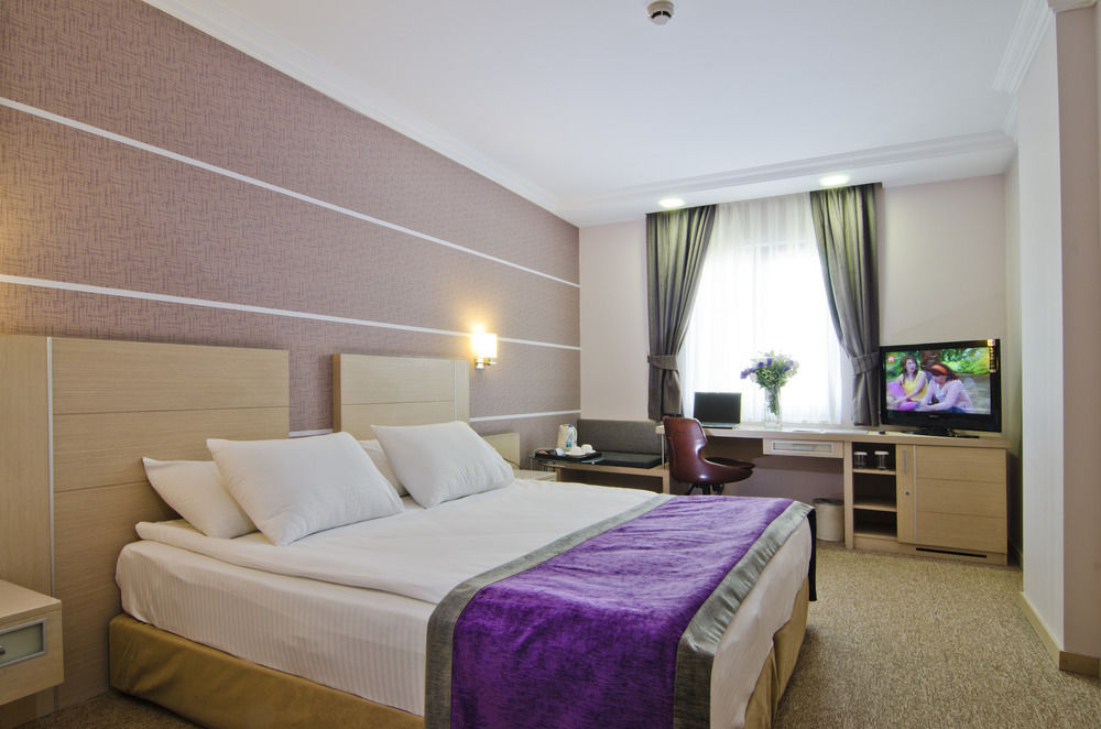 تصاویر Hotel Midas