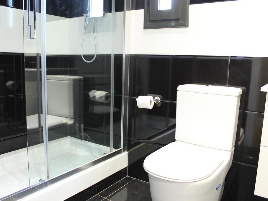 هتل AinB Eixample-Miro Apartments بارسلونا