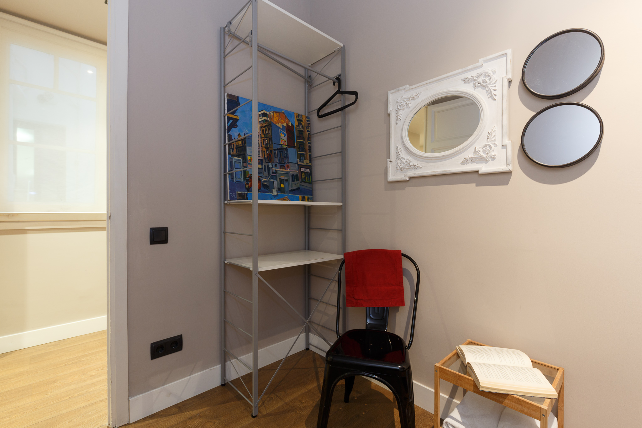 هتل AinB Eixample-Miro Apartments بارسلونا