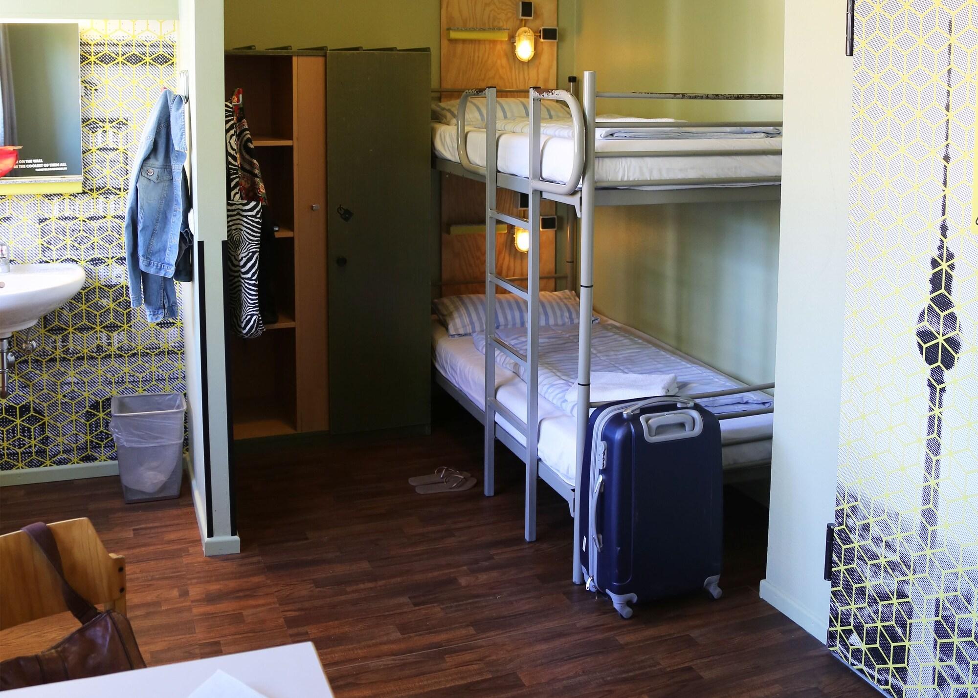 هتل Amstel House برلین