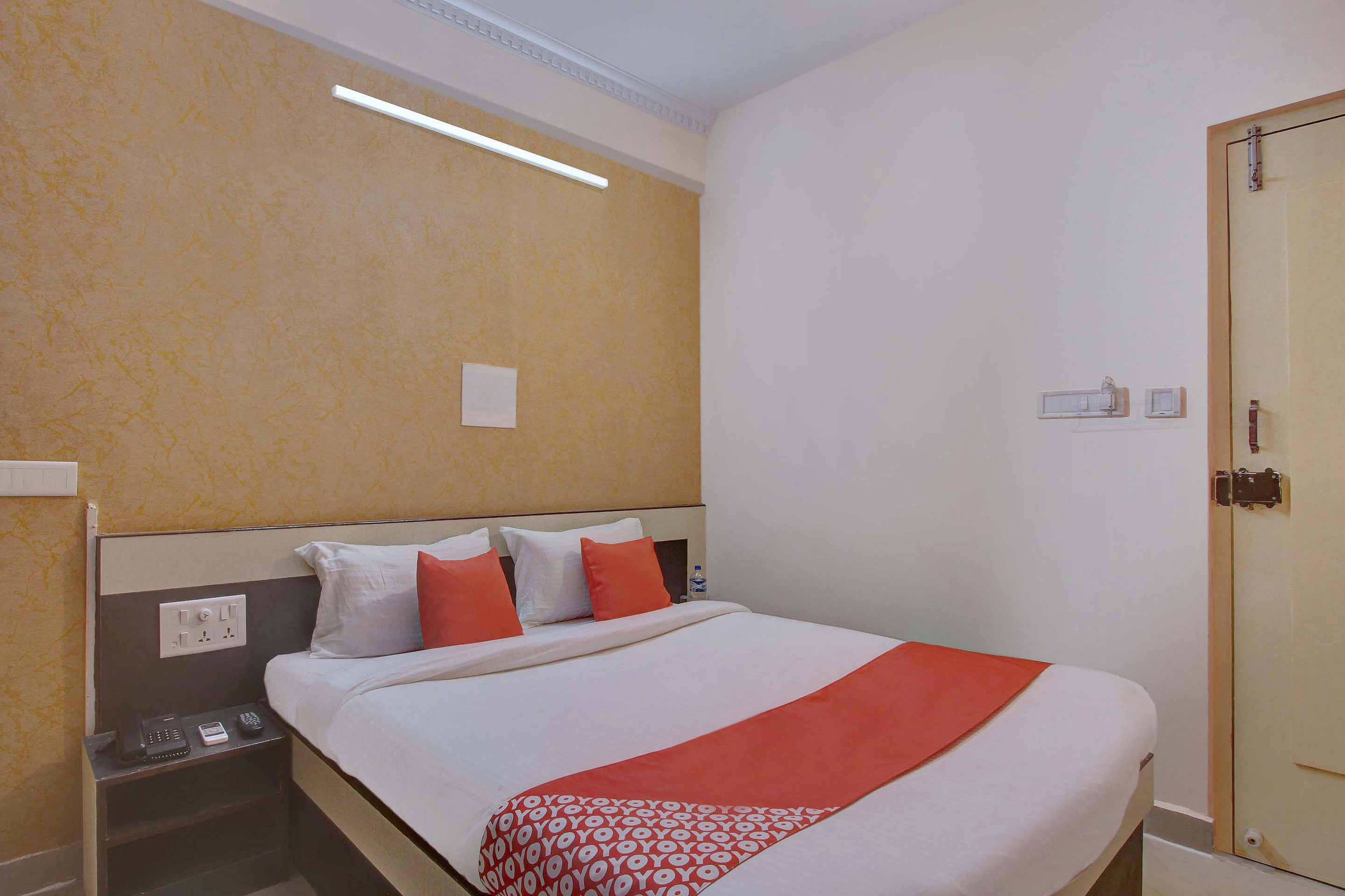 هتل OYO 24259 Hotel Blue Inn Bangalore