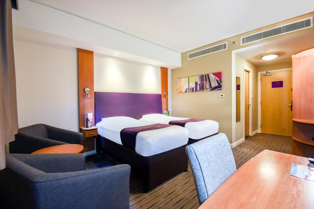 تصاویر Hotel Premier Inn Dubai Investments Park