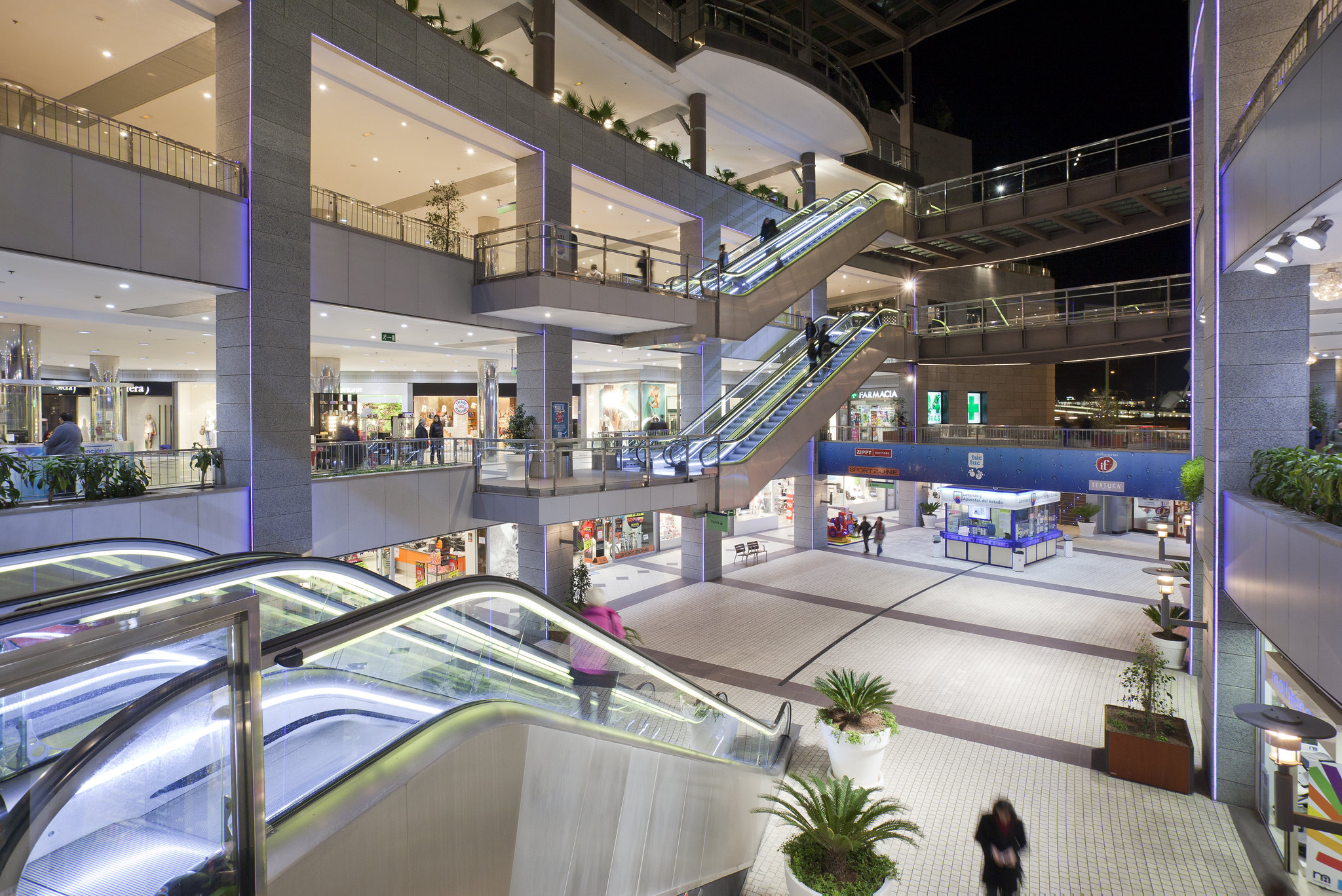 Alibaba https://cdn.alibaba.ir/ostorage/hotel/images/5FAA1C32/FFB06BCA0D726D3D3D87043E85D47AC3.jpg