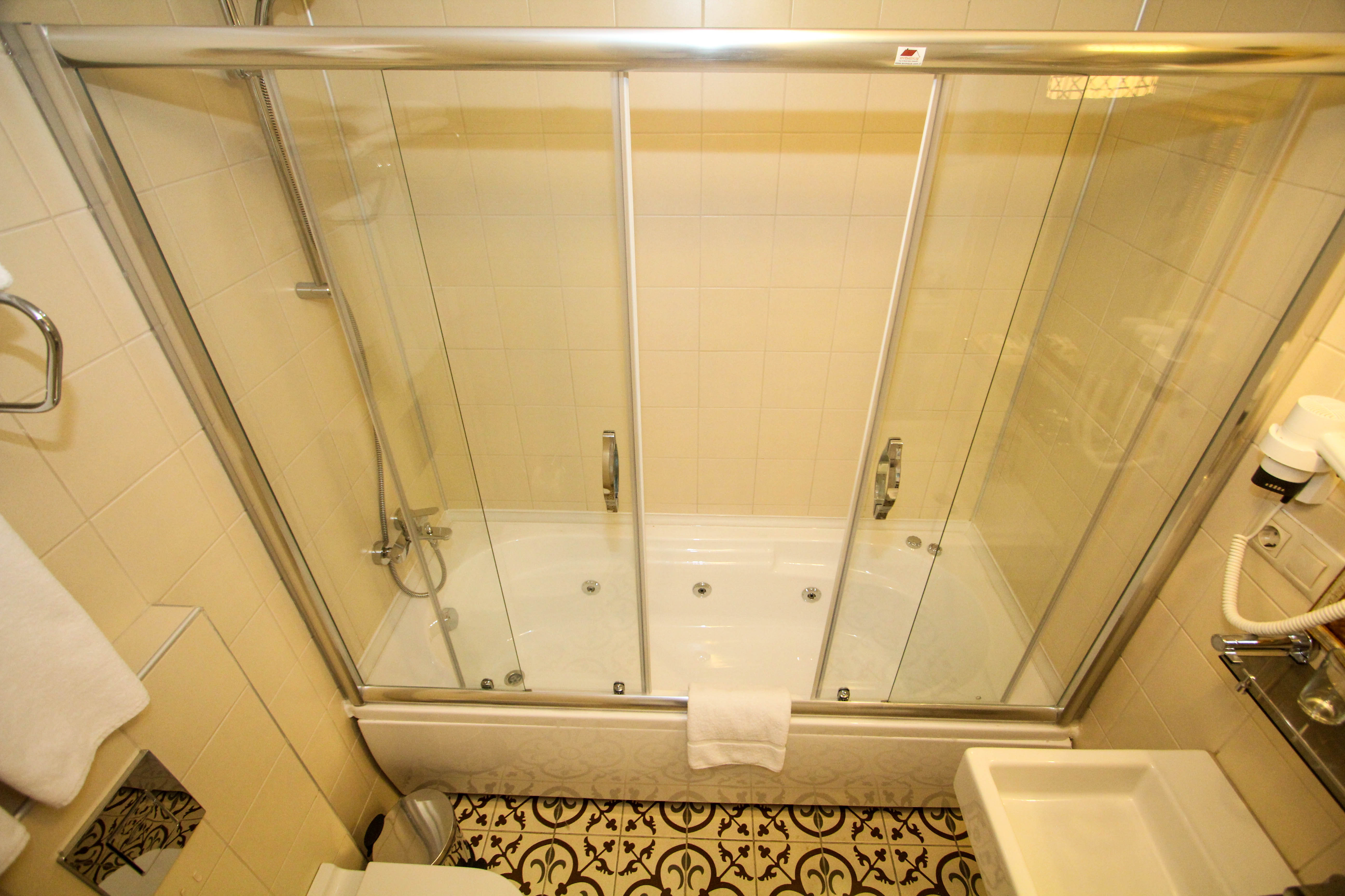 Alibaba https://cdn.alibaba.ir/ostorage/hotel/images/6077EC0/369846F930C63ED35284B9AED13DFEE5.jpg