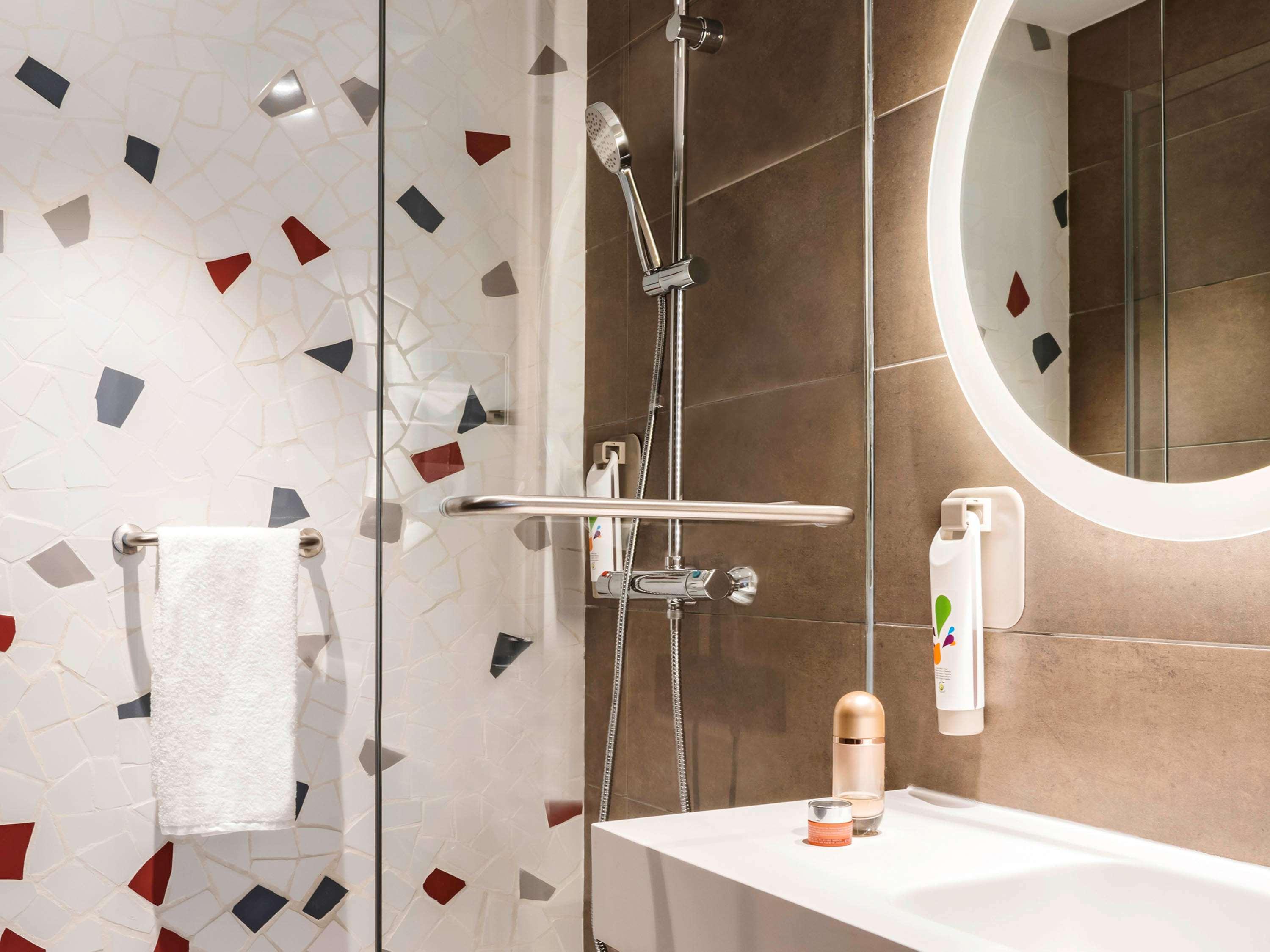 هتل ibis Styles Barcelona City Bogatell Hotel بارسلونا