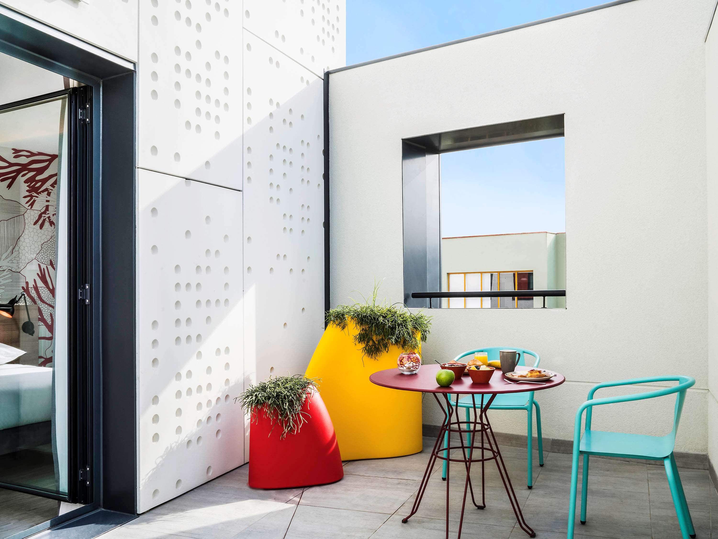 هتل ibis Styles Barcelona City Bogatell Hotel بارسلونا