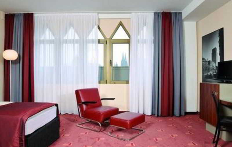 Hotel AZIMUT Hotel Cologne
