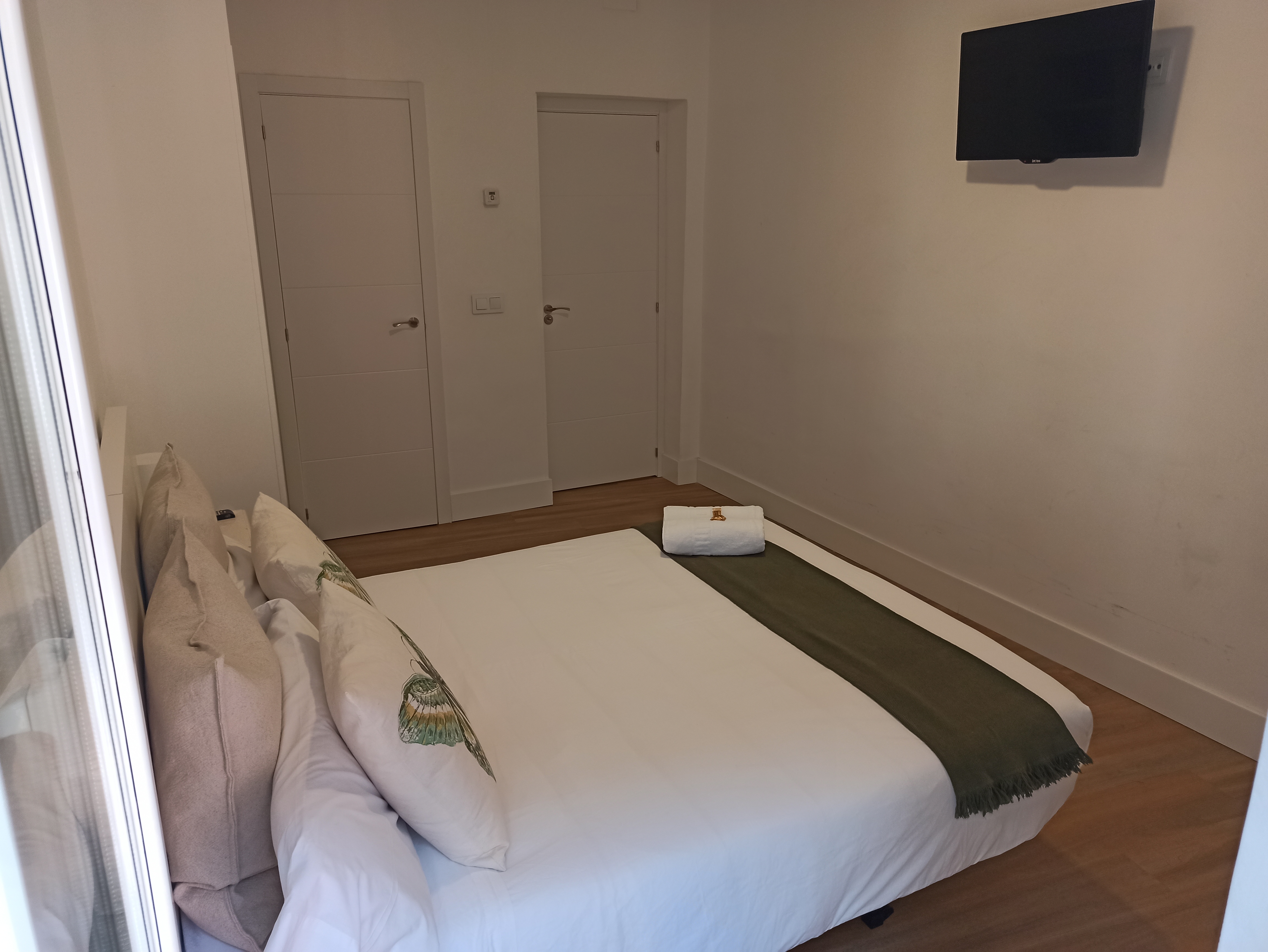 هتل Hostal La Estrella مادرید