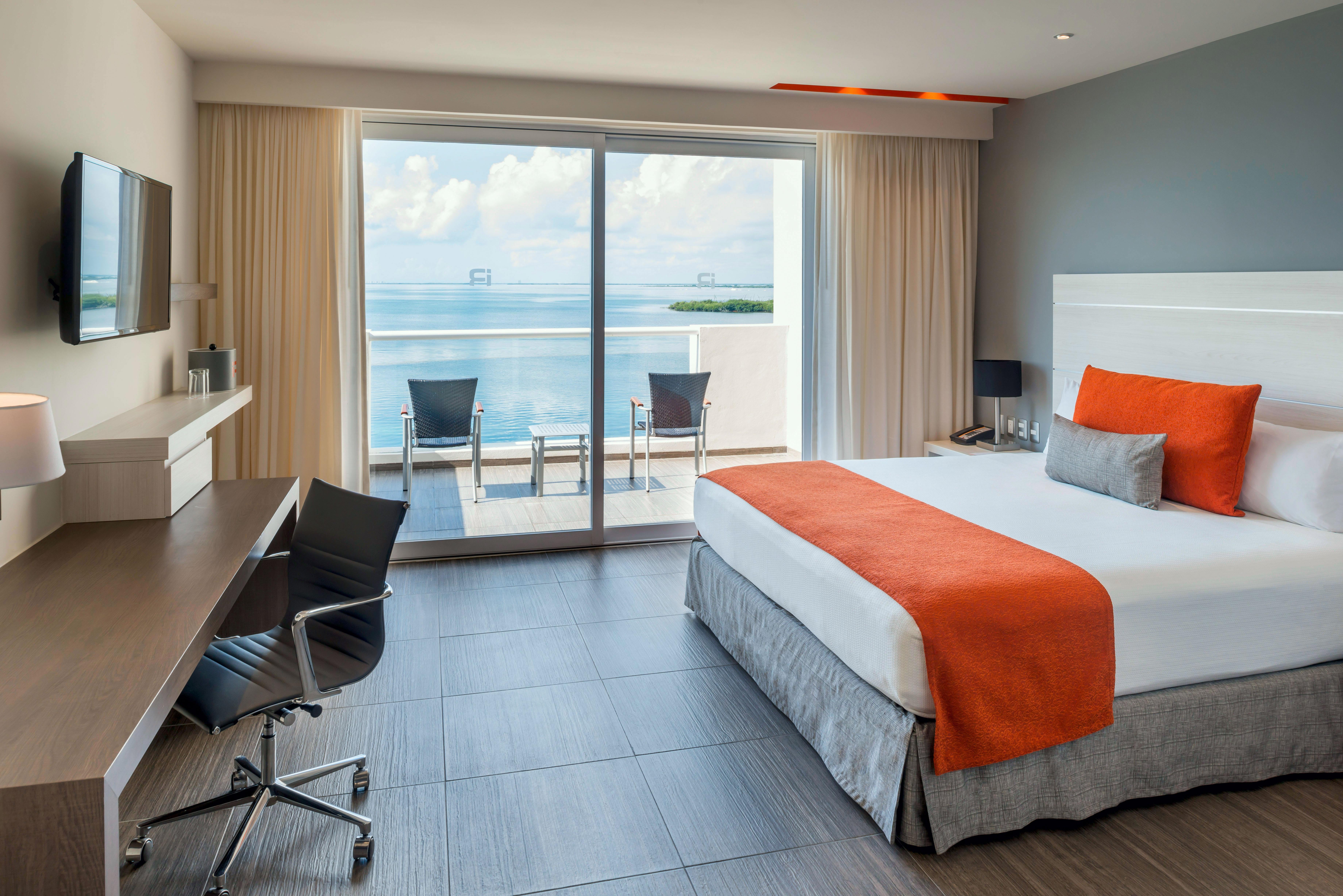 هتل Real Inn Cancún کانکون