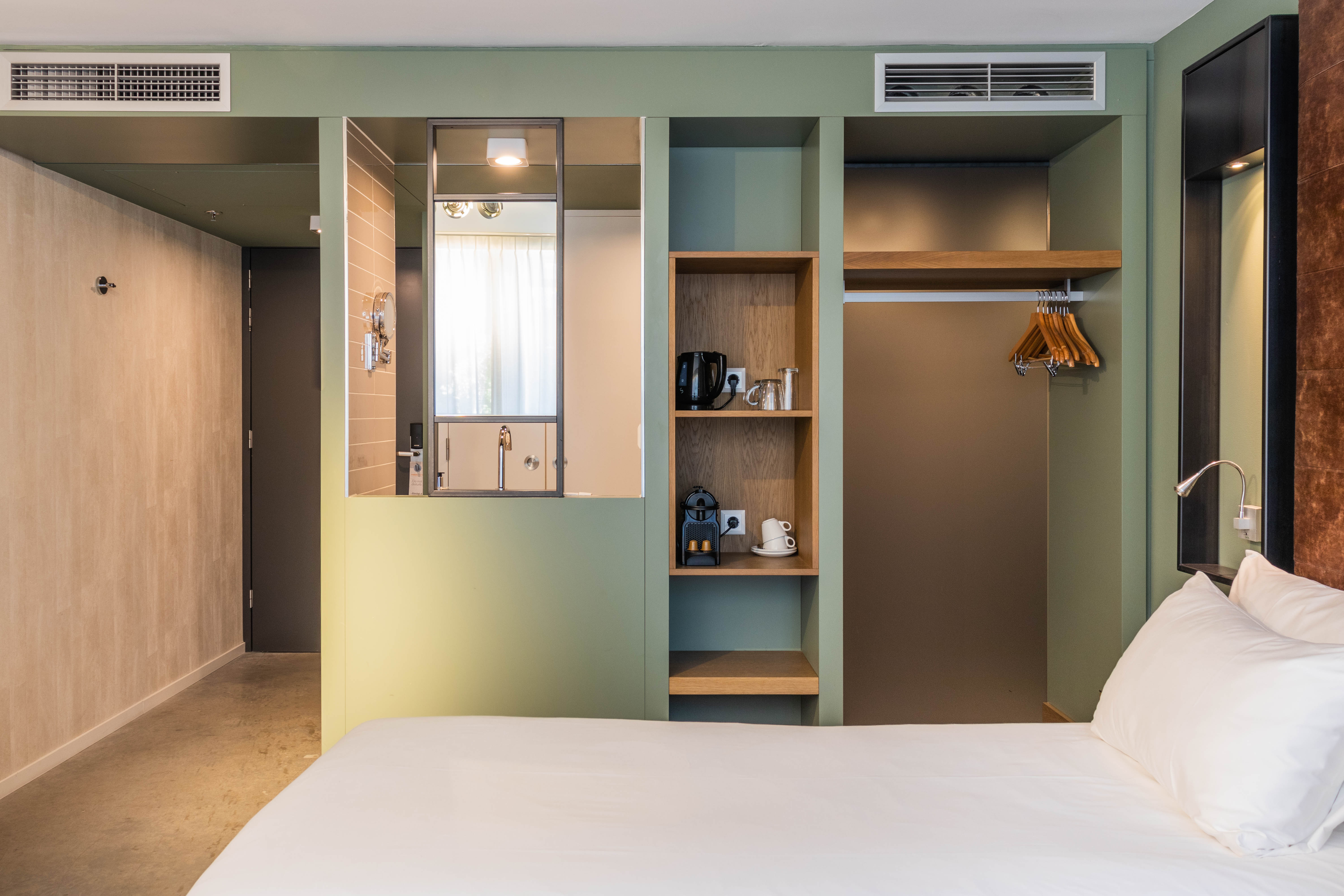 هتل Hotel De Hallen آمستردام