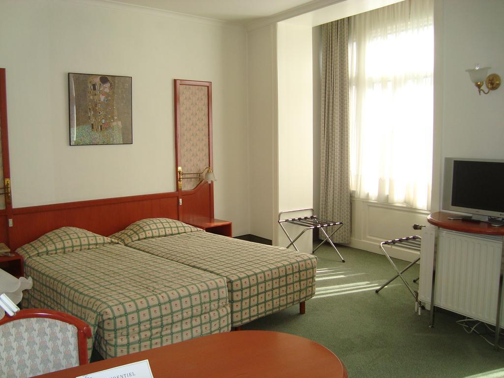 هتل Hotel Le Dome بروکسل