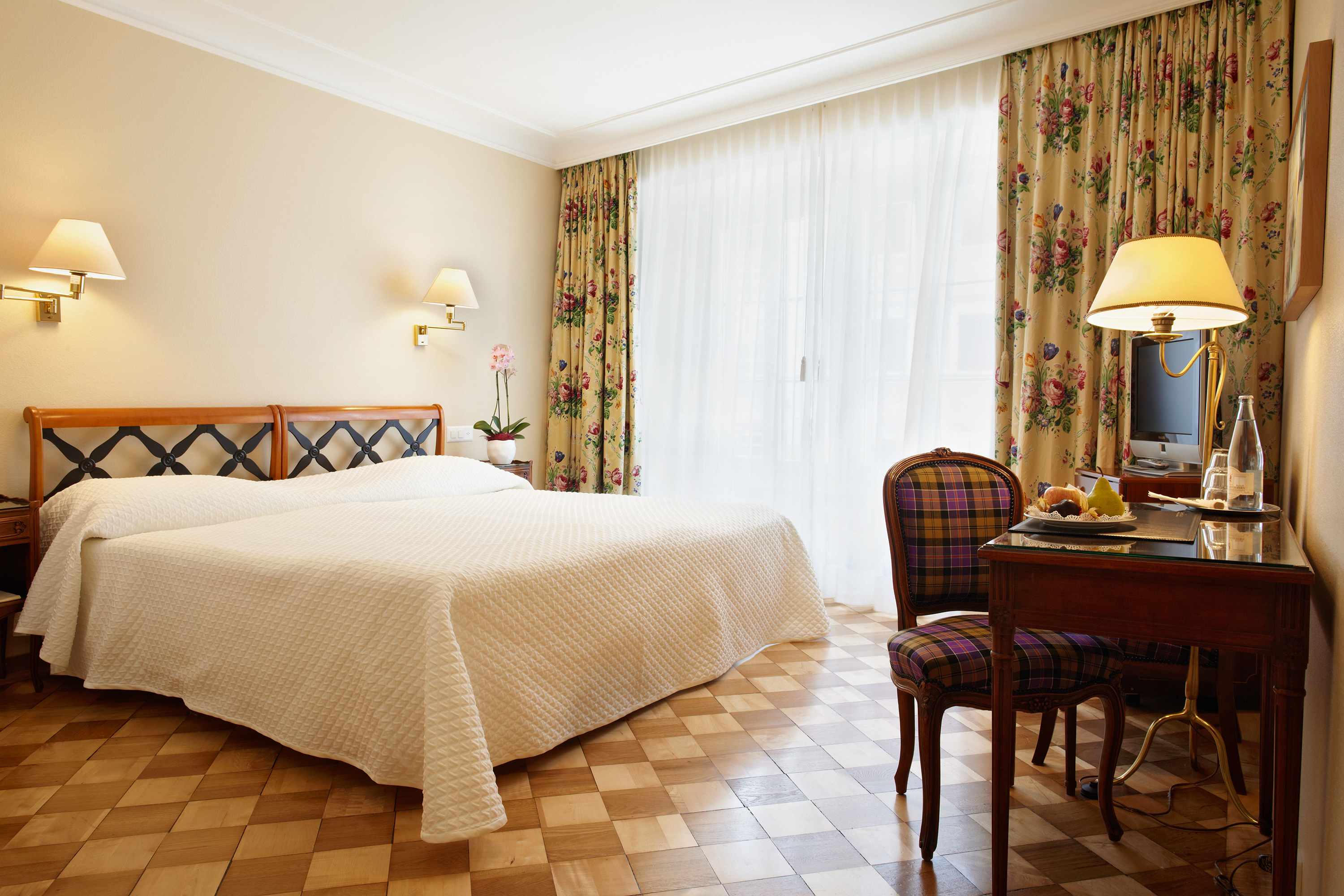 هتل Hotel Wilden Mann Lucerne