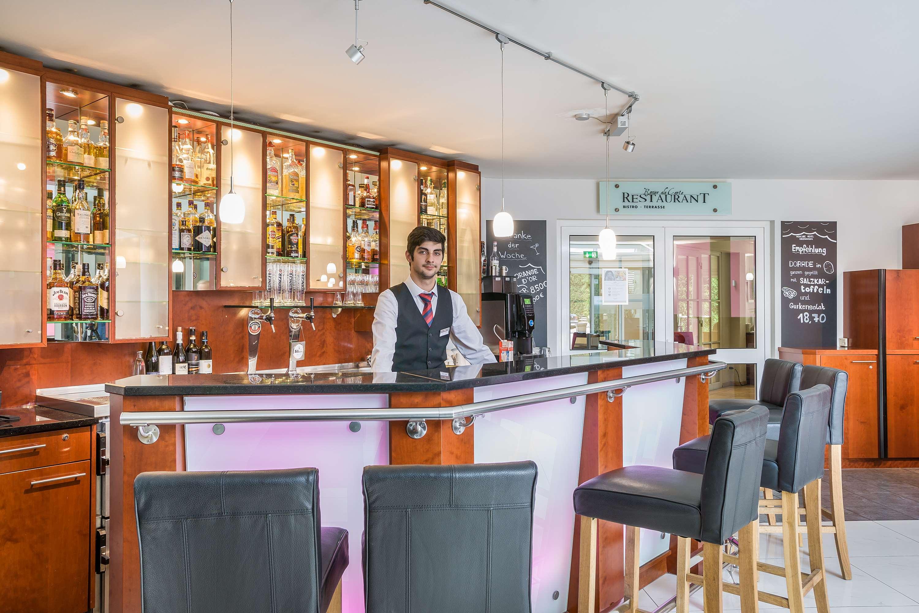 هتل Select Hotel Oberhausen اوبرهازن