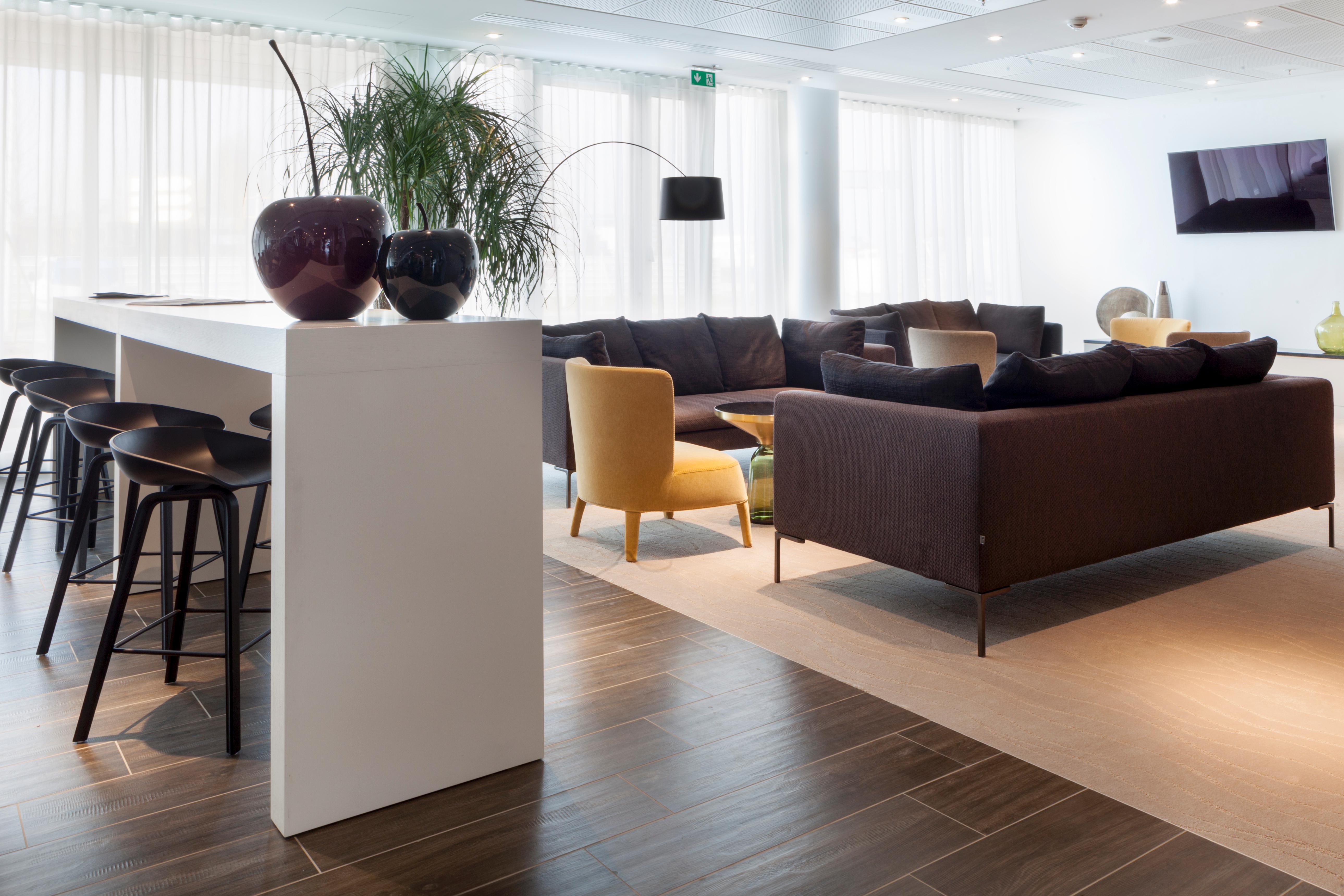 هتل AC Hotel Paris Le Bourget Airport Le Bourget