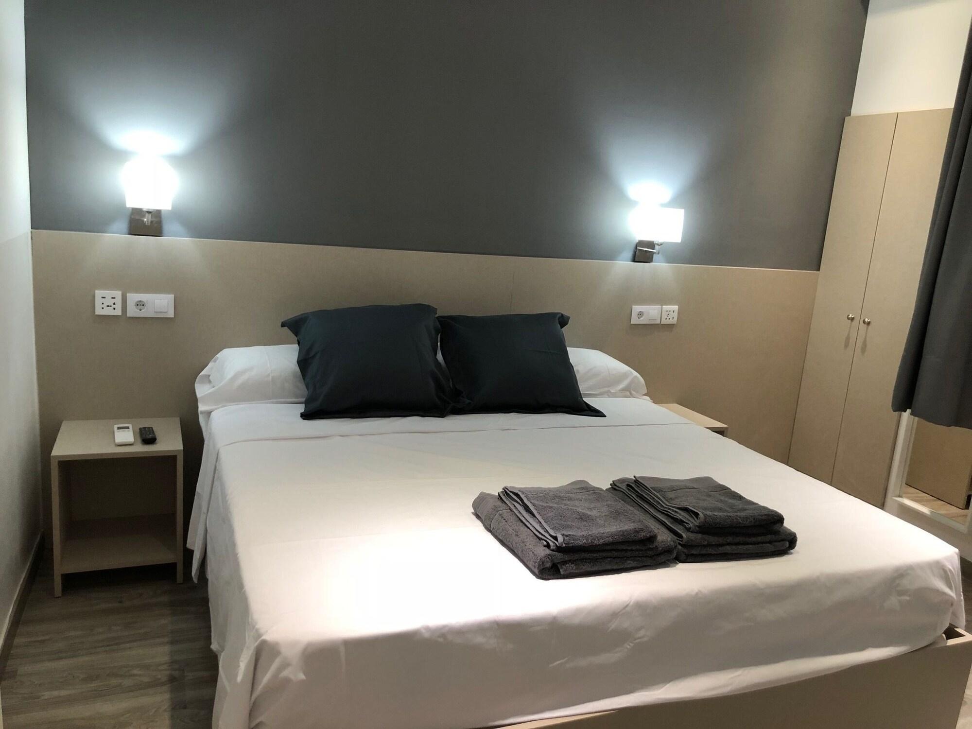 هتل Hostalin Madrid Atocha مادرید