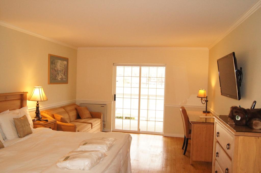 هتل South Thompson Inn & Conference Centre  Kamloops