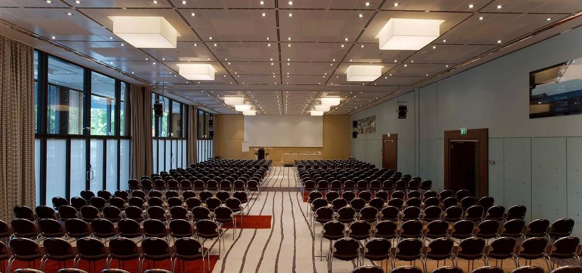 هتل Sheraton Berlin Grand Hotel Esplanade برلین