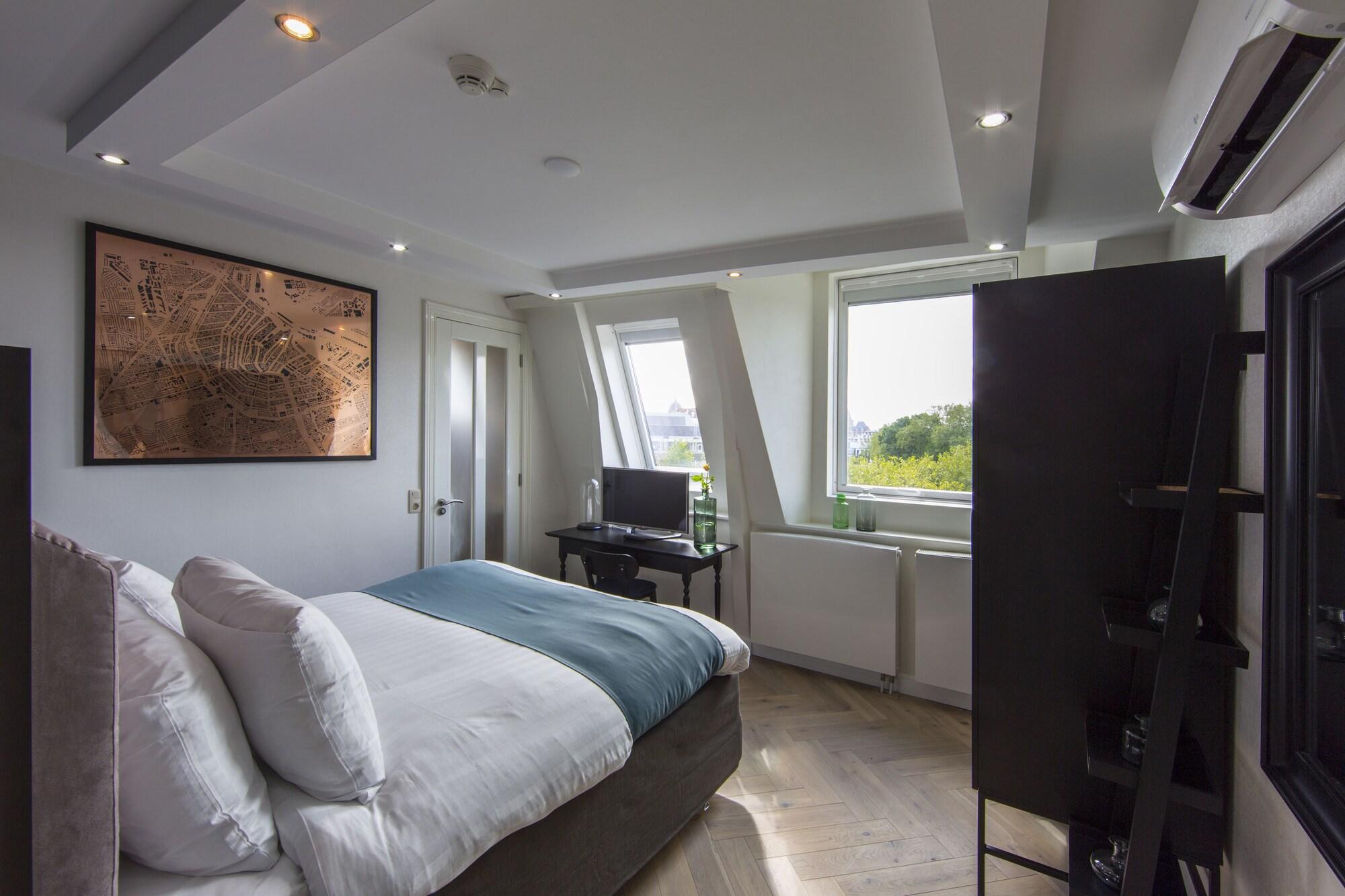 هتل شماره ۳۷۷هاوس آمستردام