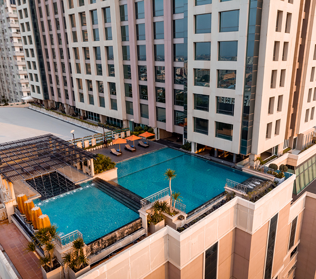 هتل Grand FourWings Convention بانگکوک