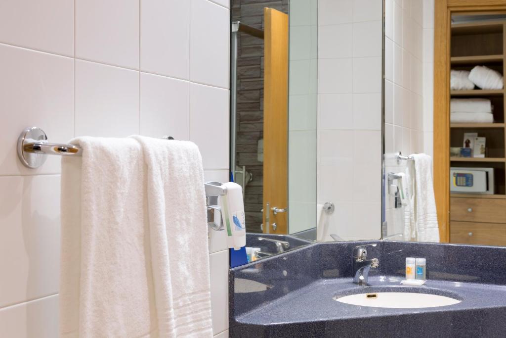 هتل B&B Hotel Roma Tuscolana - San Giovanni رم