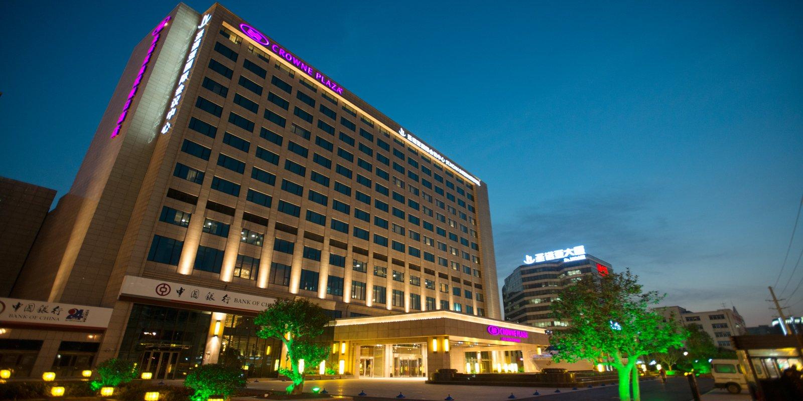 Alibaba https://cdn.alibaba.ir/ostorage/hotel/images/68B25490/32E836D69FFE4DBD6D655FD854D5573E.jpg