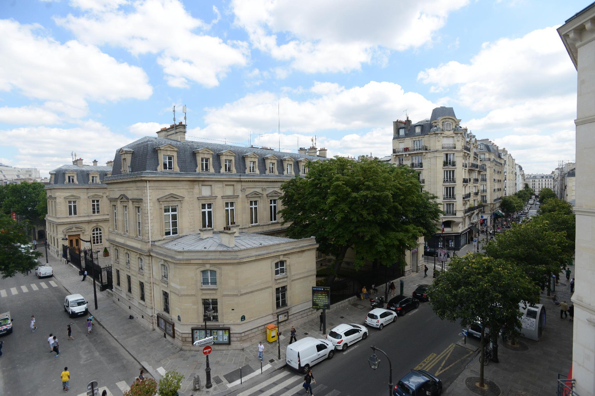 تصاویر Hotel La Chambre du Marais