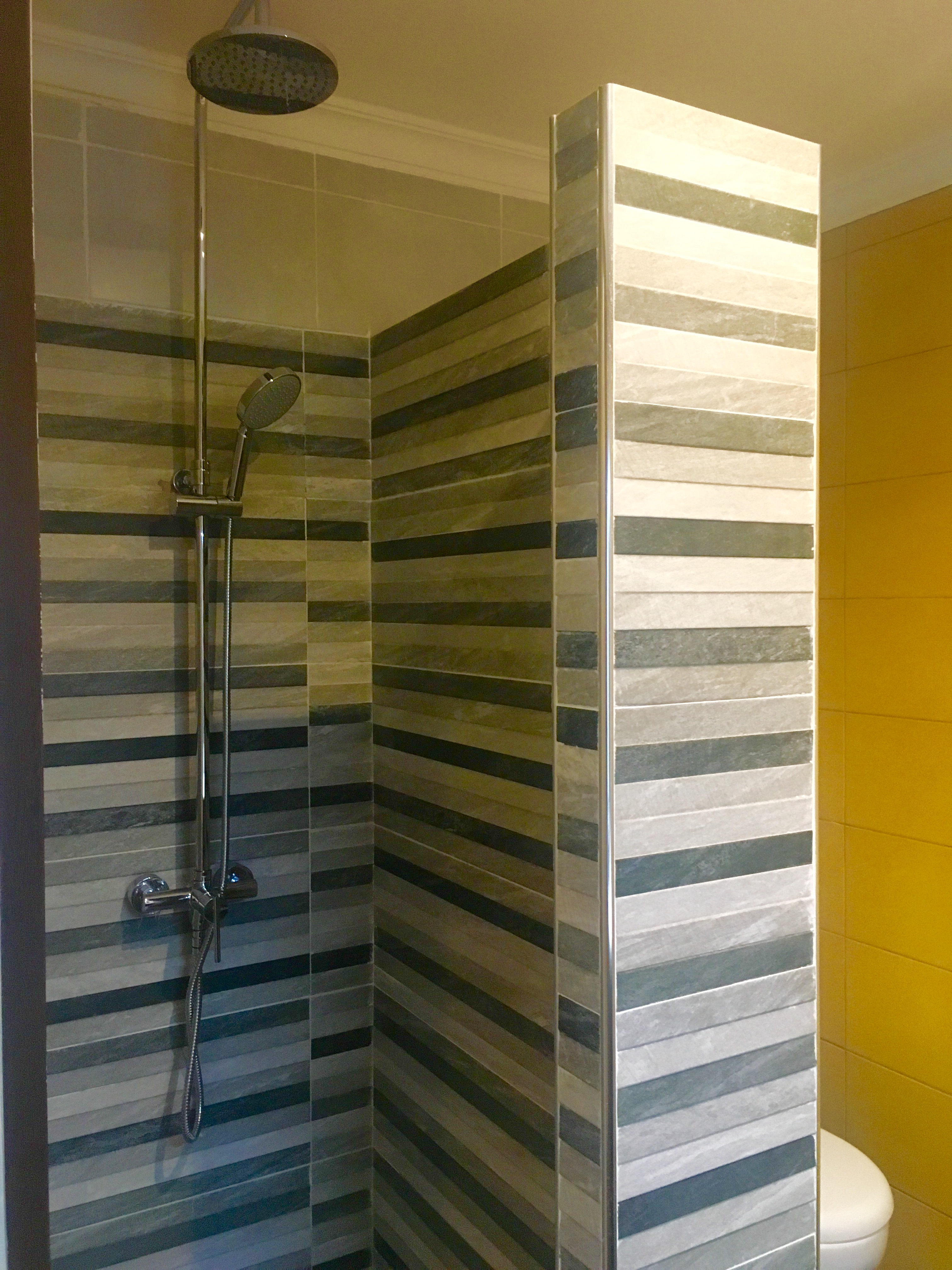 هتل Hotel Petit Mirador Torrelles de Llobregat