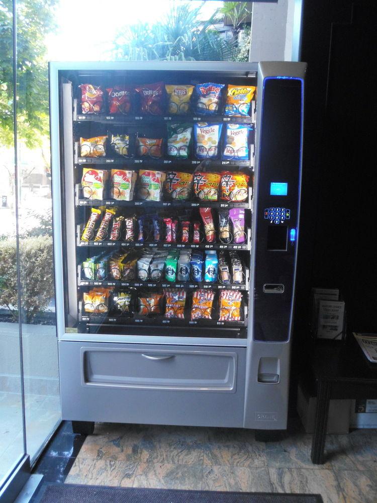 هتل Riviera on Robson Suites ونکوور