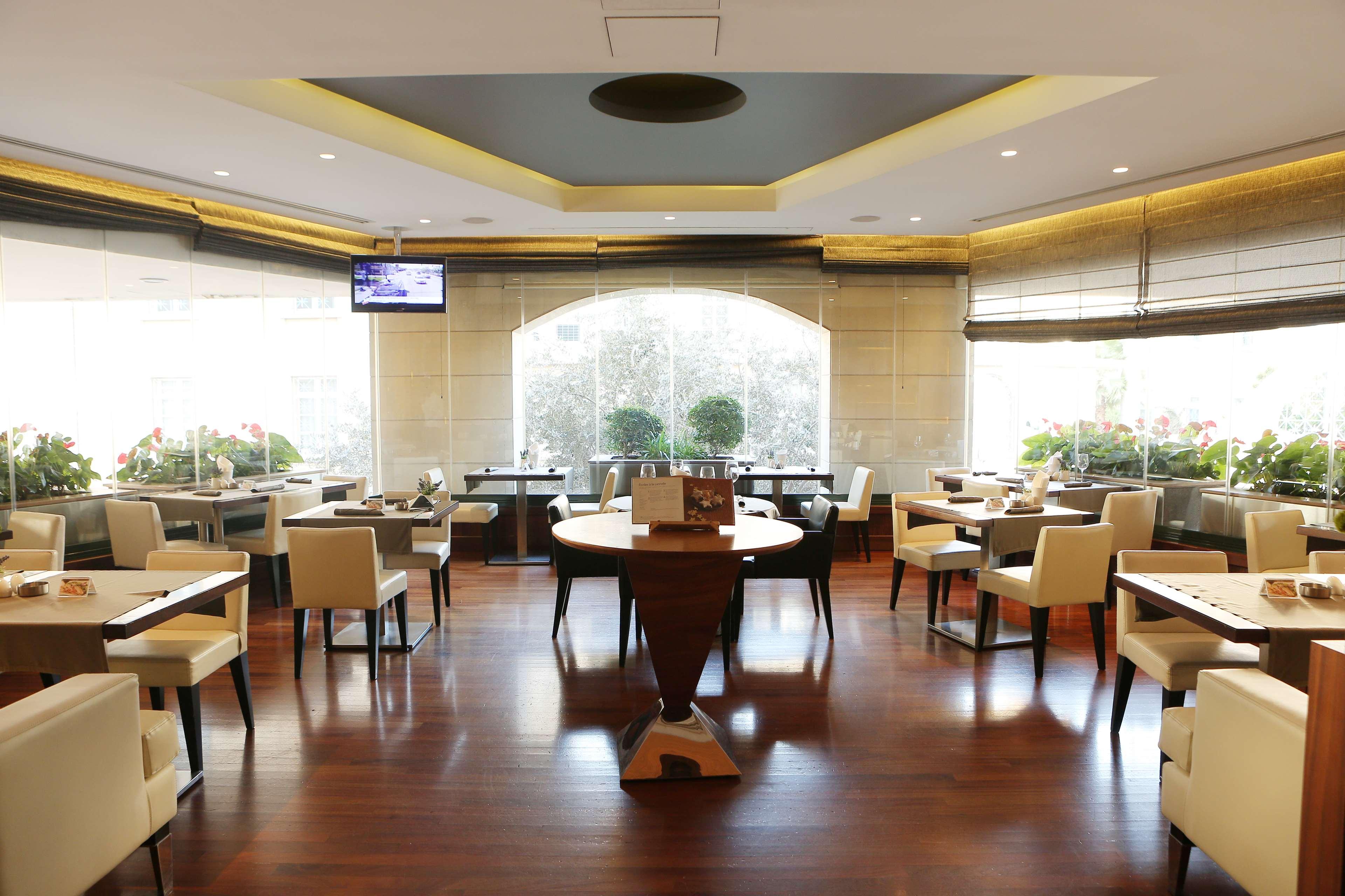 هتل Park Tower Suites بیروت