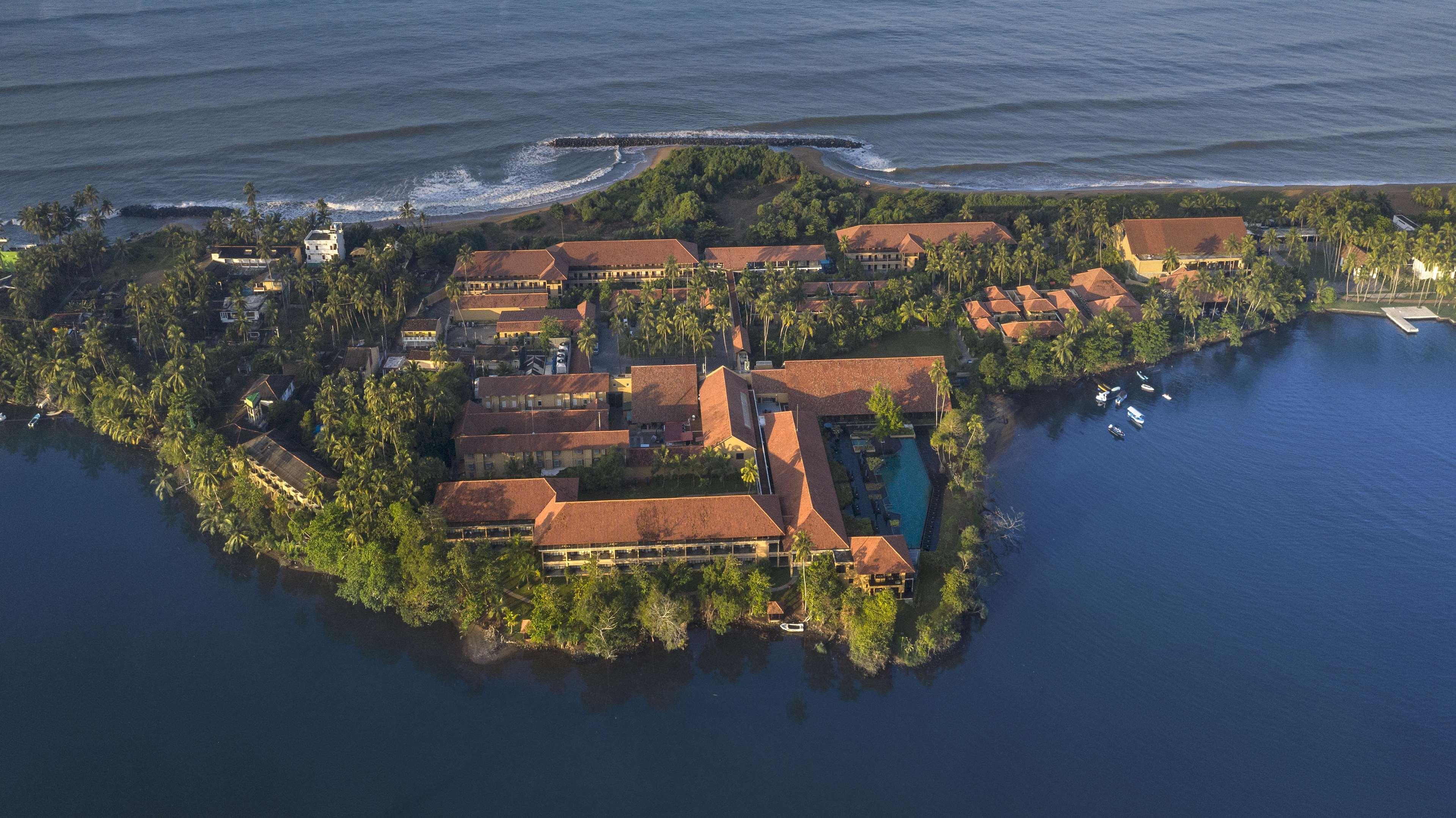 هتل Anantara Kalutara Resort & Spa Kalutara