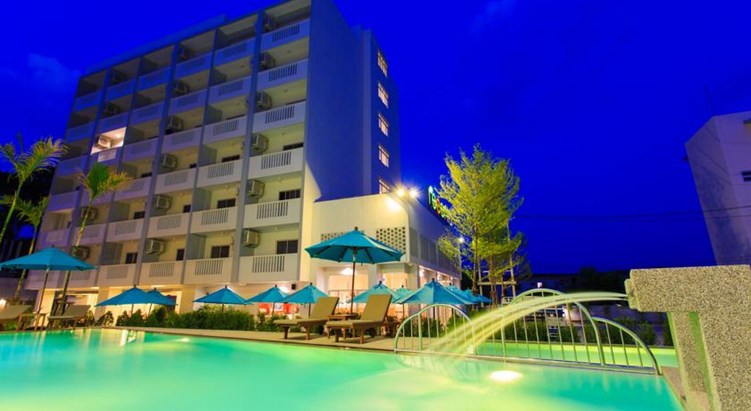 هتل Recenta Phuket Suanluang Wichit