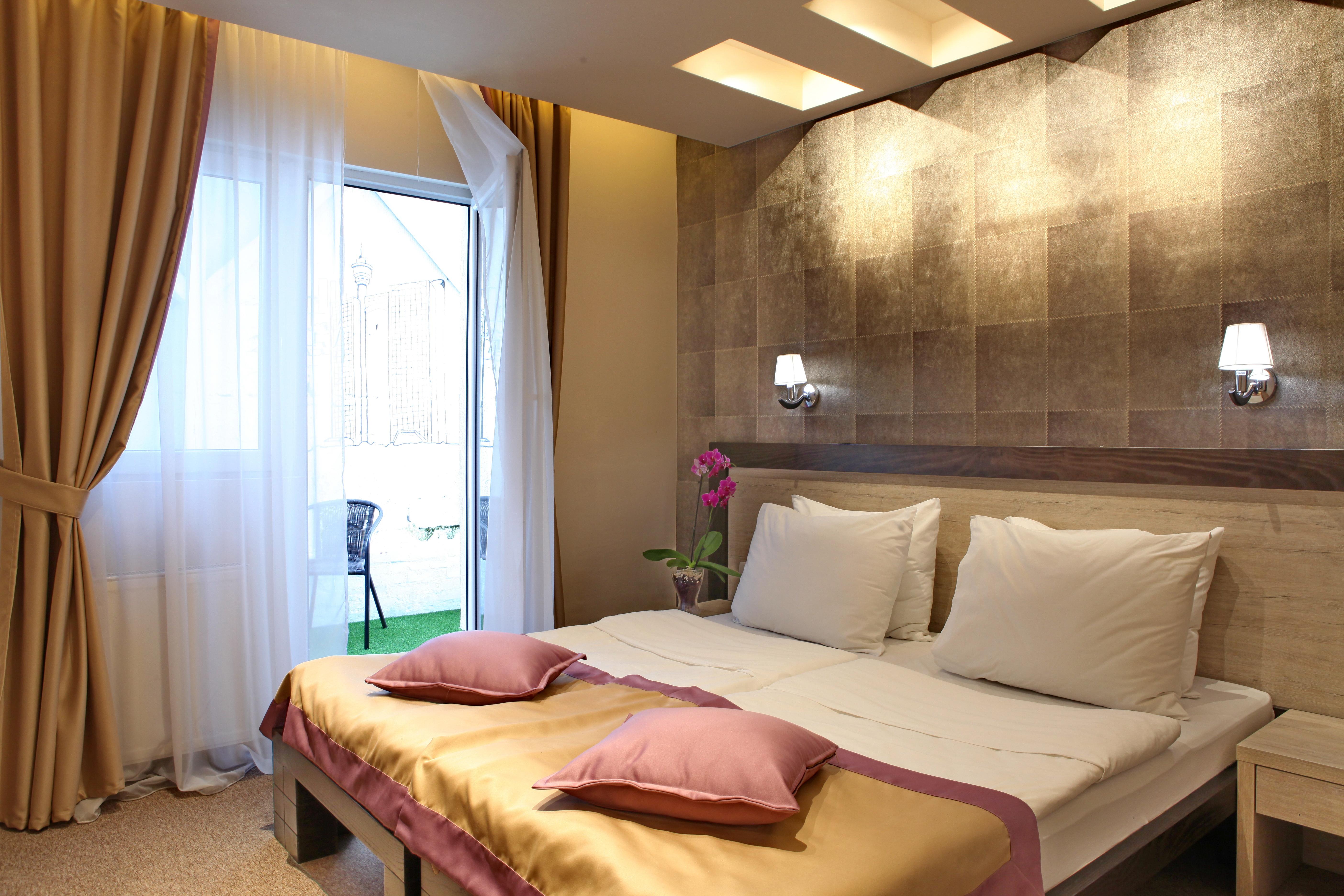 هتل Hotel Vozarev بلگراد