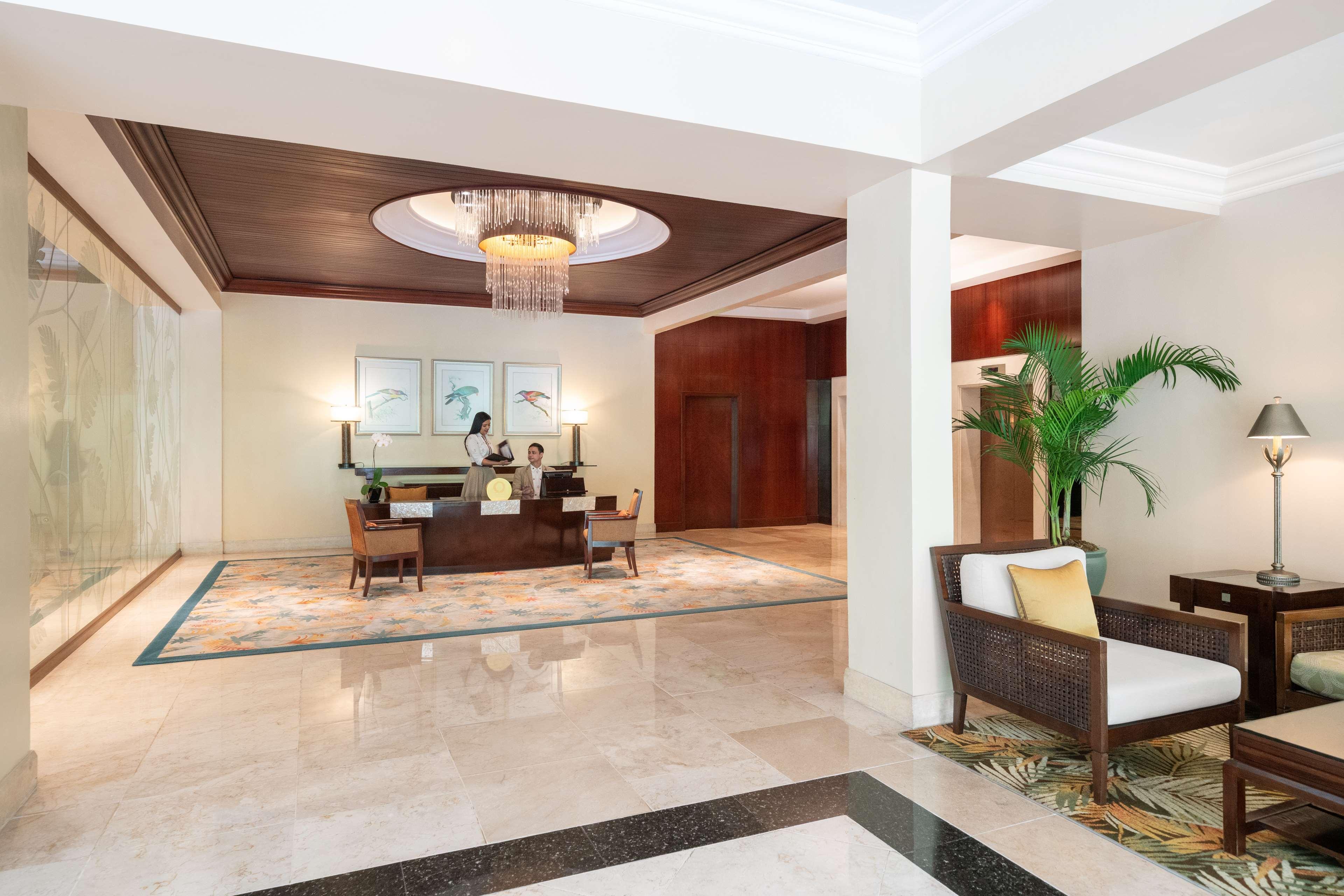هتل Edsa Shangri-La Manila مانیلا