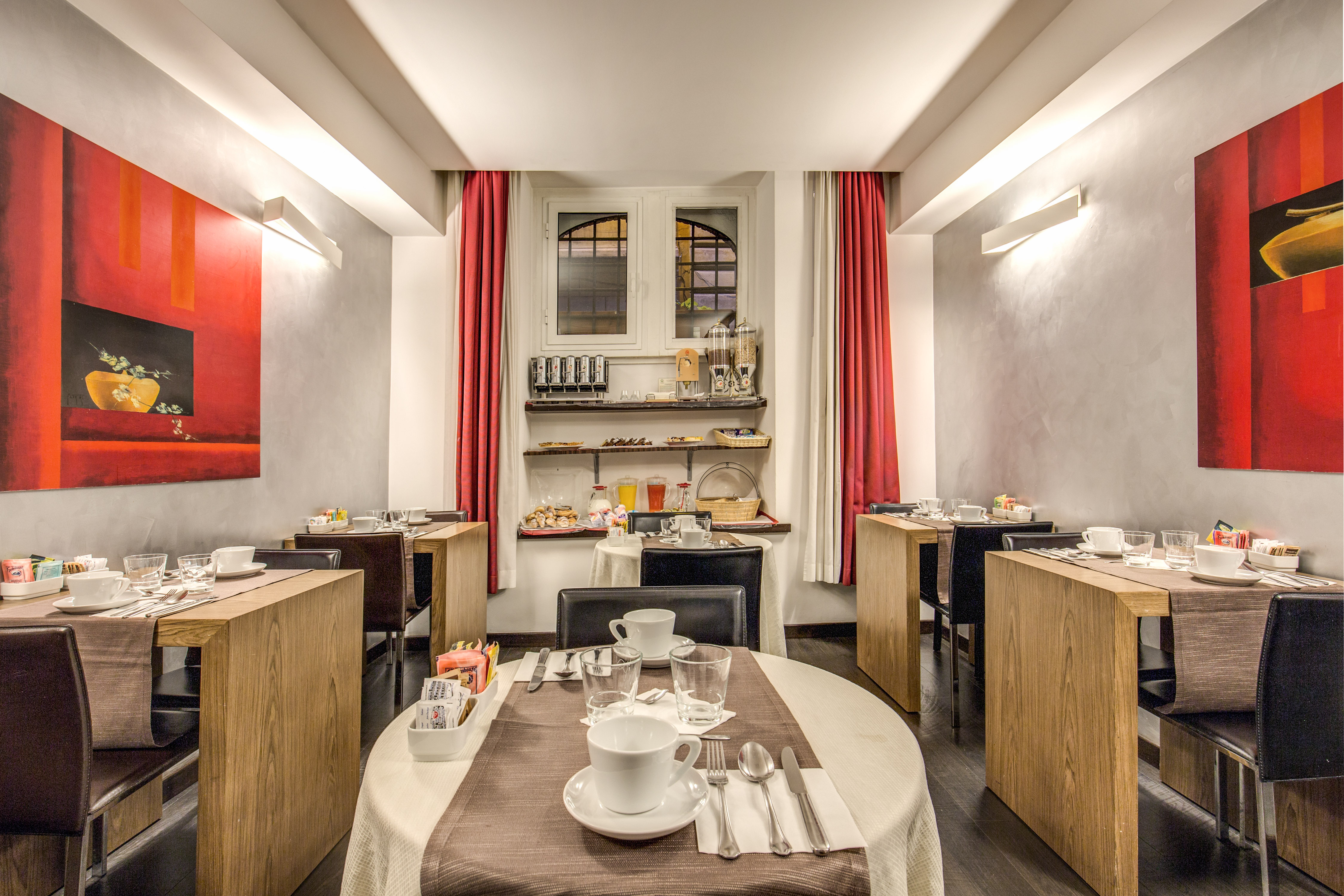 هتل Rinascimento رم