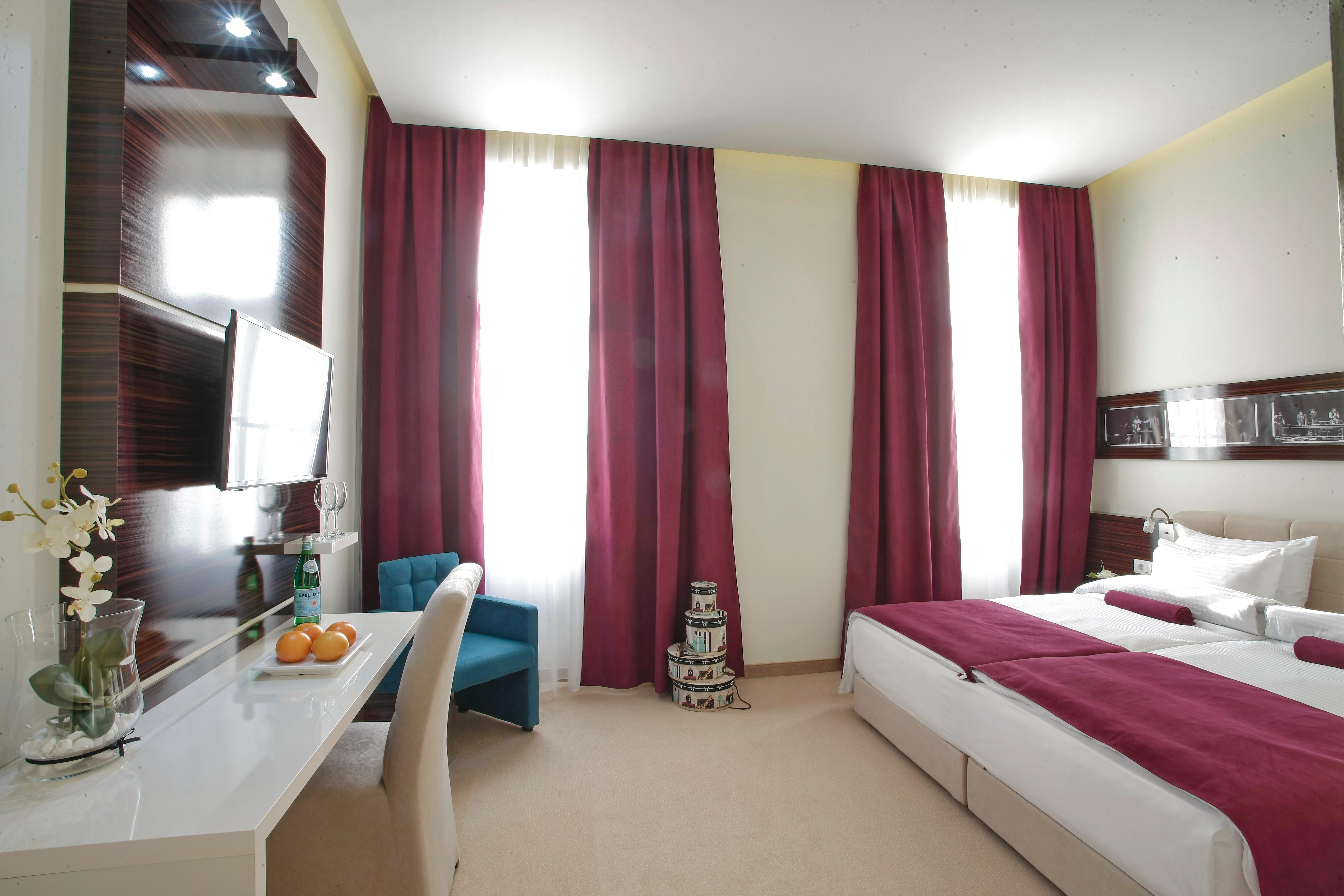 هتل Hotel Theater Belgrade بلگراد
