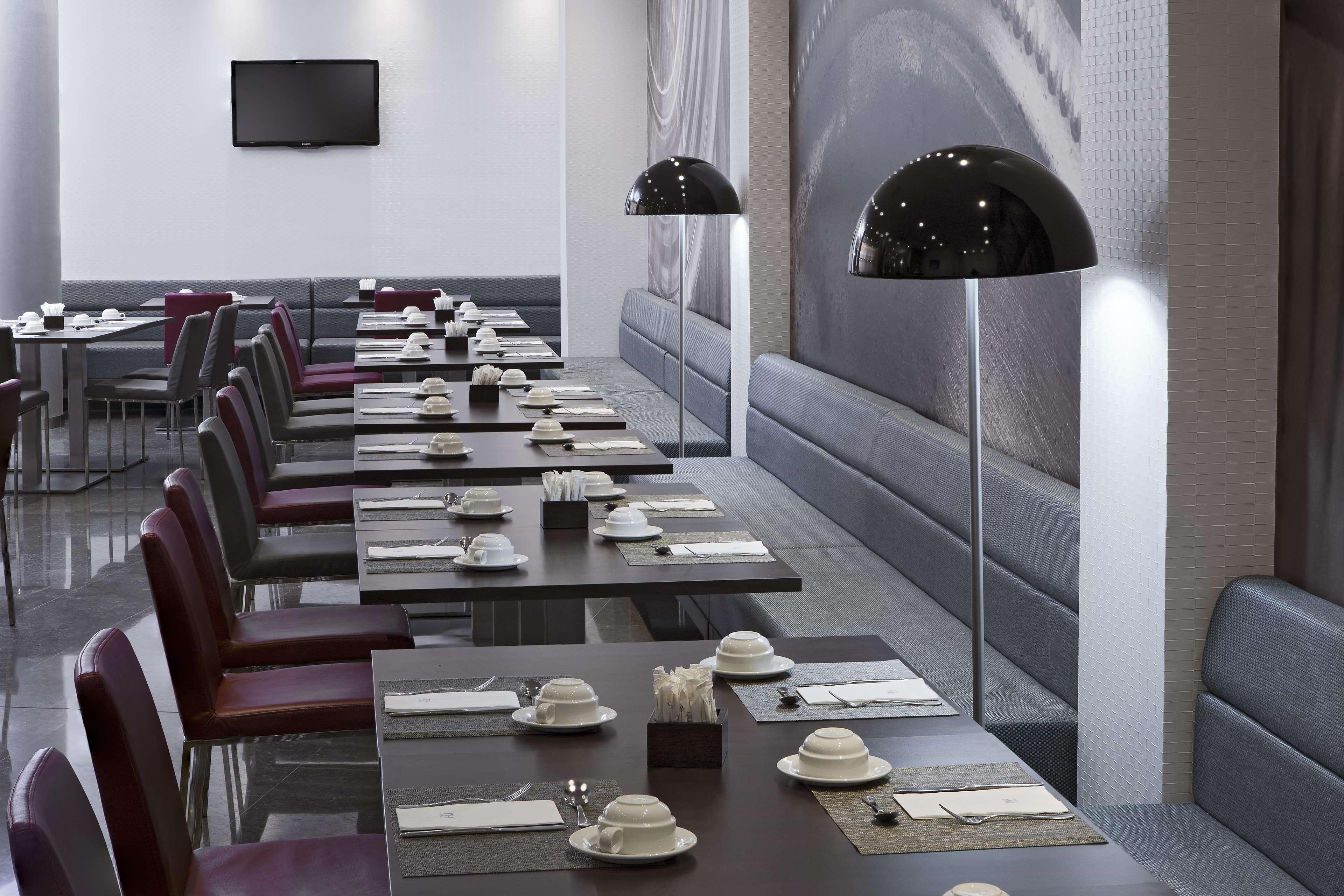 هتل NH Barcelona Diagonal Center بارسلونا